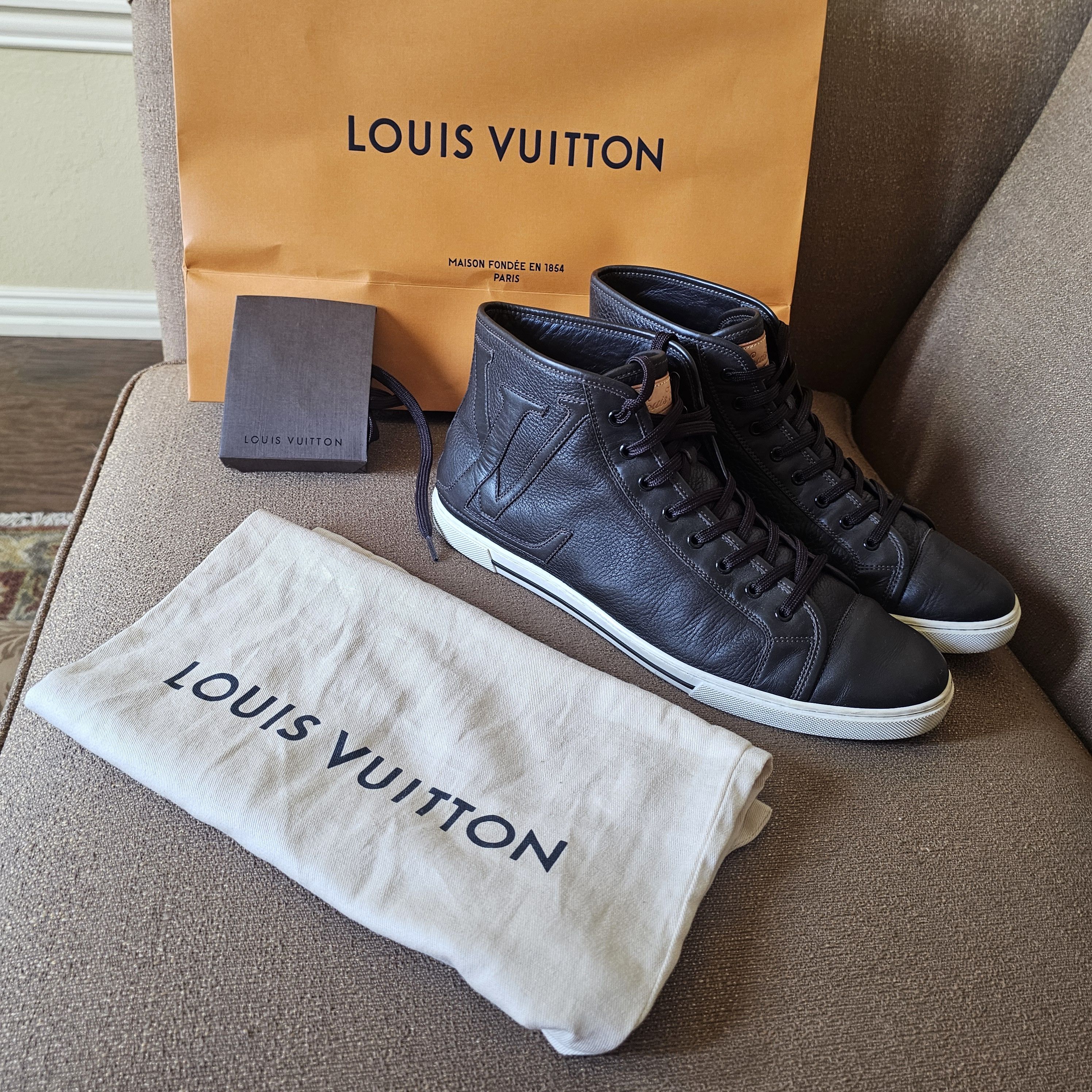 Louis Vuitton Louis Vuitton High Top Leather Brown Sneakers LV Sz 9, US 10 Size US 10 / EU 43 - 2 Thumbnail