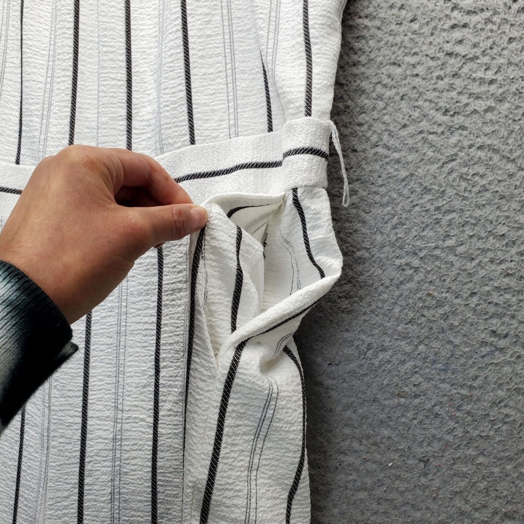 Calvin Klein Calvin Klein Jumpsuit Womens Size 16 White Black Striped Flutter Sleeve Back Zip Shirt? Size 38" / US 16 / IT 52 - 7 Thumbnail