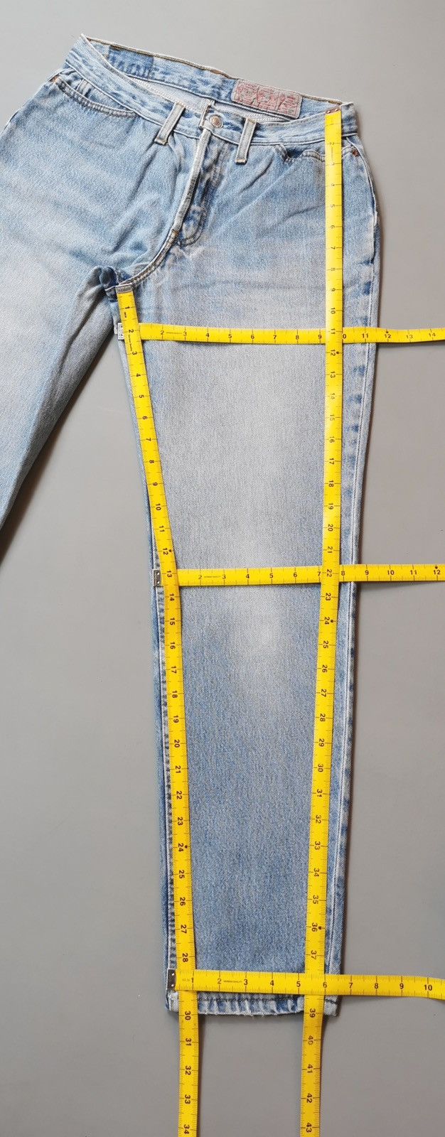 Levi's Curvy fit Made in UK 90s Vintage Levis 901 Jeans Women Size 27" / US 4 / IT 40 - 14 Thumbnail