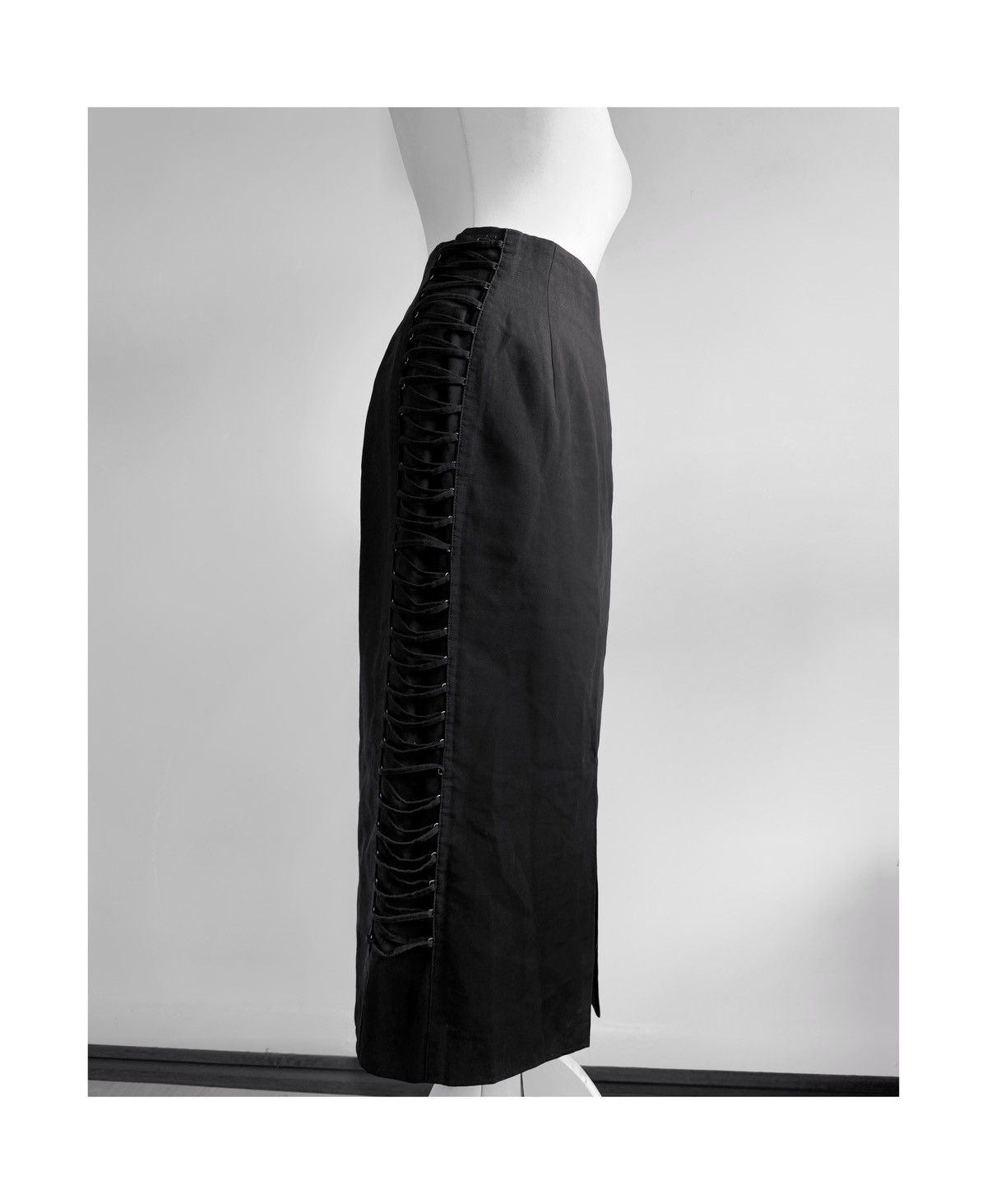 Vintage Maxi asymmetrical witchy skirt with corset details Size 26" / US 2 / IT 38 - 2 Thumbnail