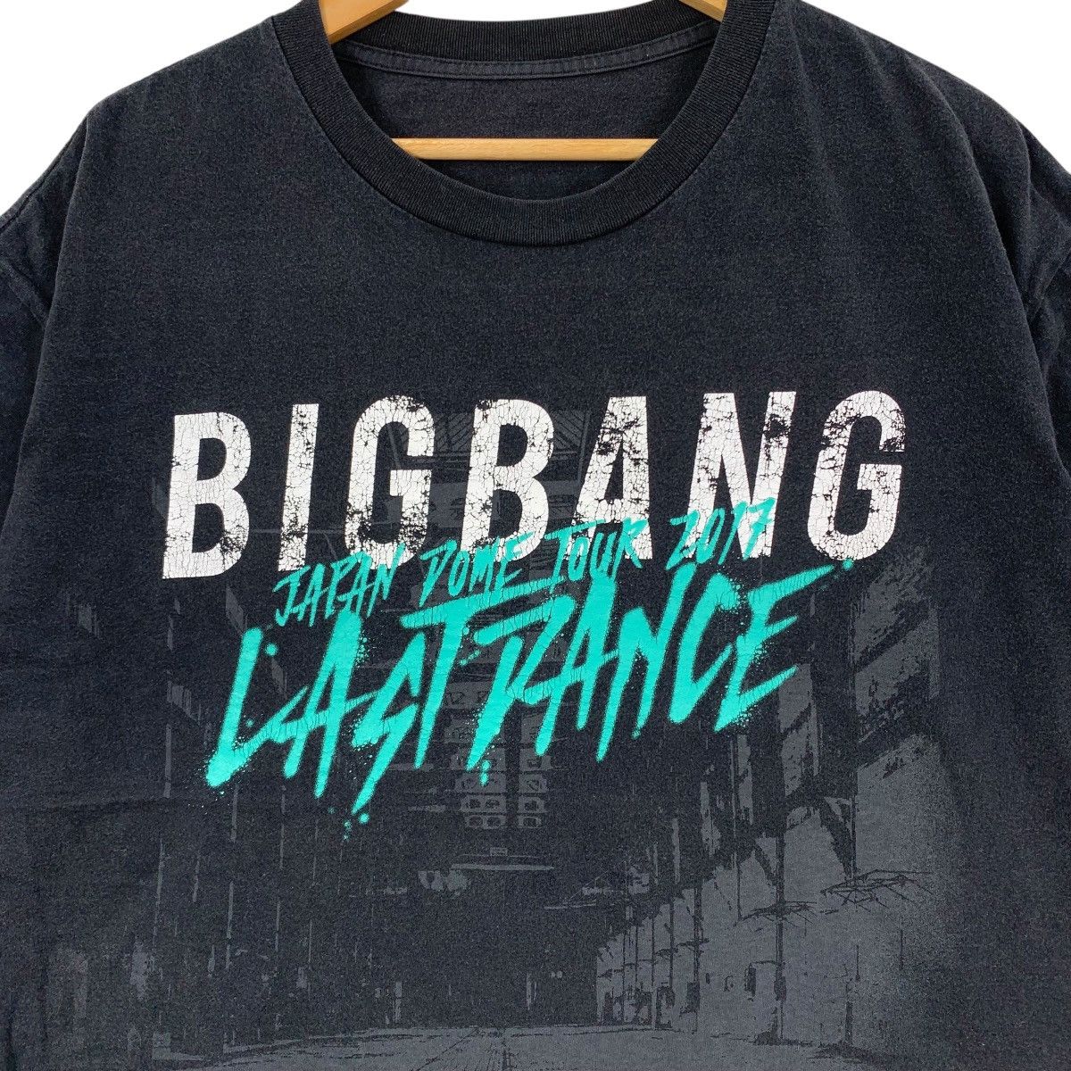 Japanese Brand BIGBANG Japan DOME TOUR 2017 Last Dance Kpop Boy Band Tshirt Size US L / EU 52-54 / 3 - 3 Thumbnail
