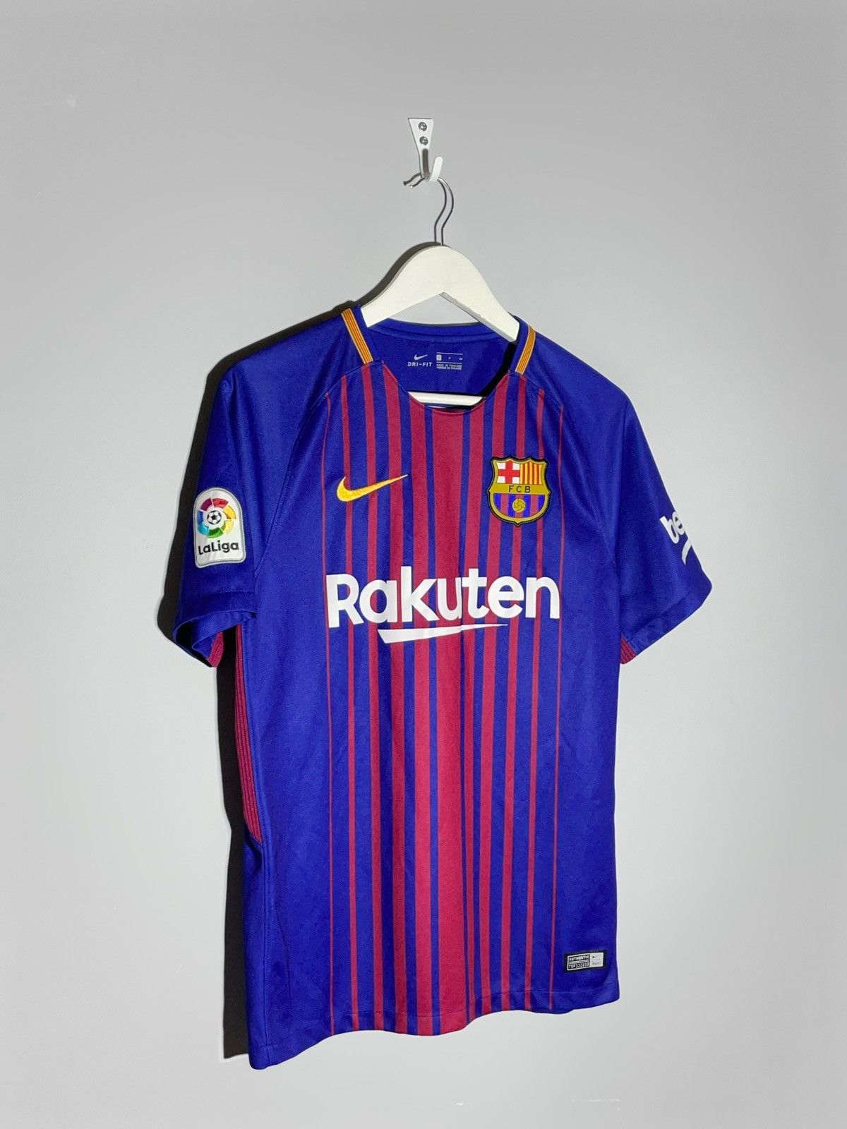 Nike F.C Barcelona Nike 2017/18 Home Y2k Streetwear Football Kit Size US S / EU 44-46 / 1 - 2 Thumbnail