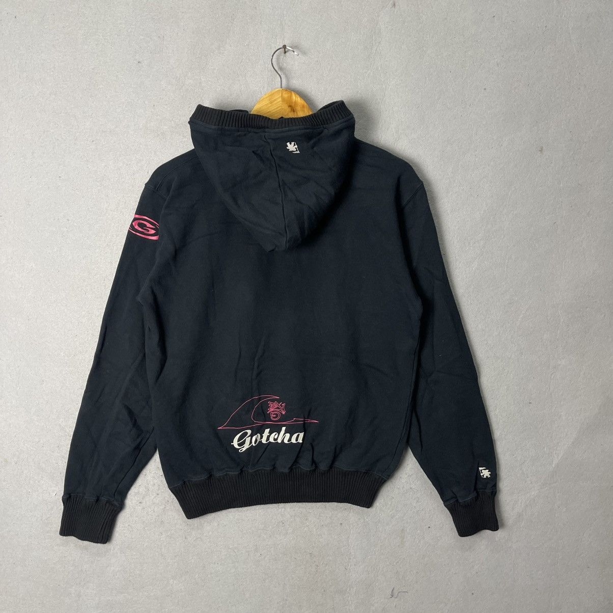 Gotcha Vintage GOTCHA Surf Hoodie Black Graphic Logo Size L Size US M / EU 48-50 / 2 - 7 Thumbnail