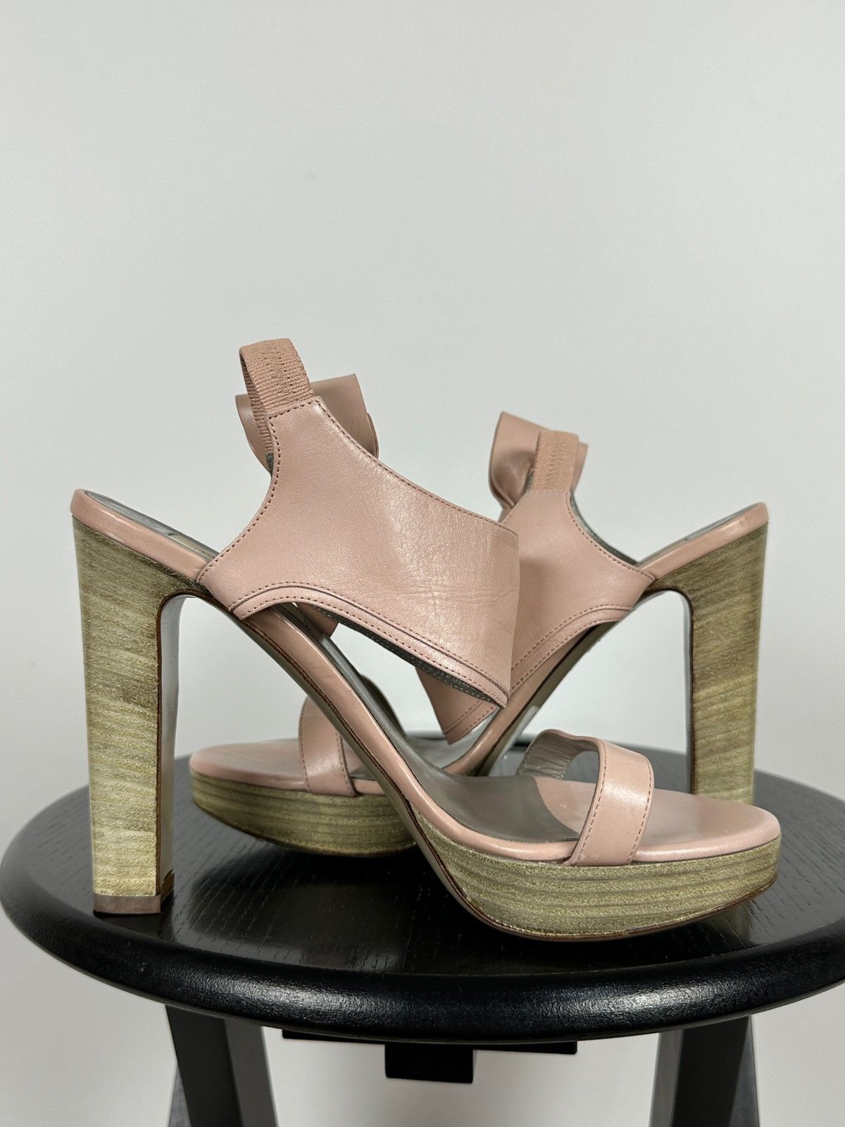 Valentino Valentino Garavani Pink Leather Bow Heel Sandals Platform Size US 7.5 / IT 37.5 - 9 Thumbnail