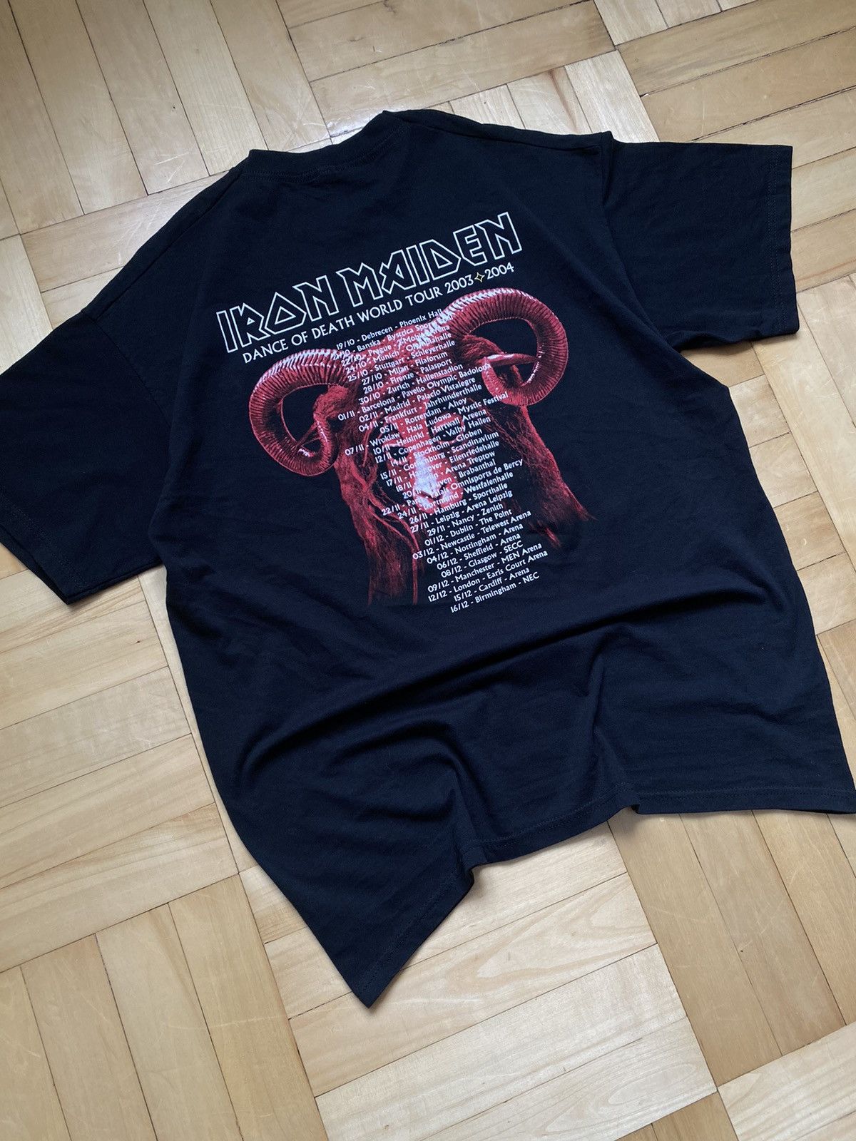 Band Tees × Vintage Vintage 2003 Iron Maiden Dance of Death Black Rock T-shirt Size US XL / EU 56 / 4 - 9 Thumbnail