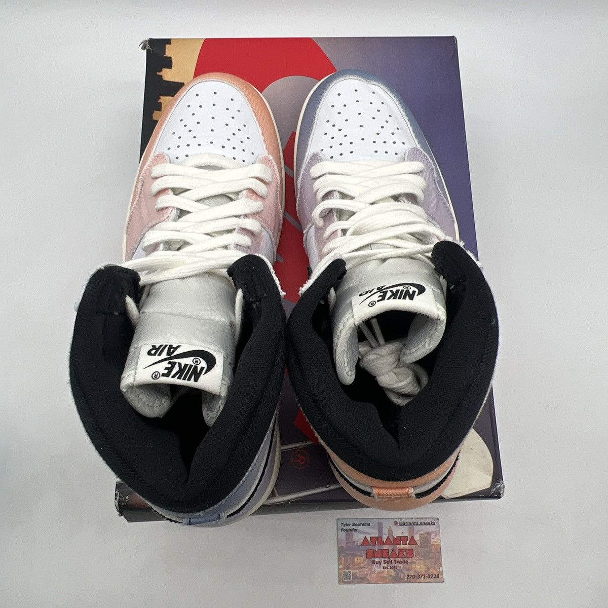 Jordan Brand Air Jordan 1 high skyline Size US 12 / EU 45 - 7 Thumbnail