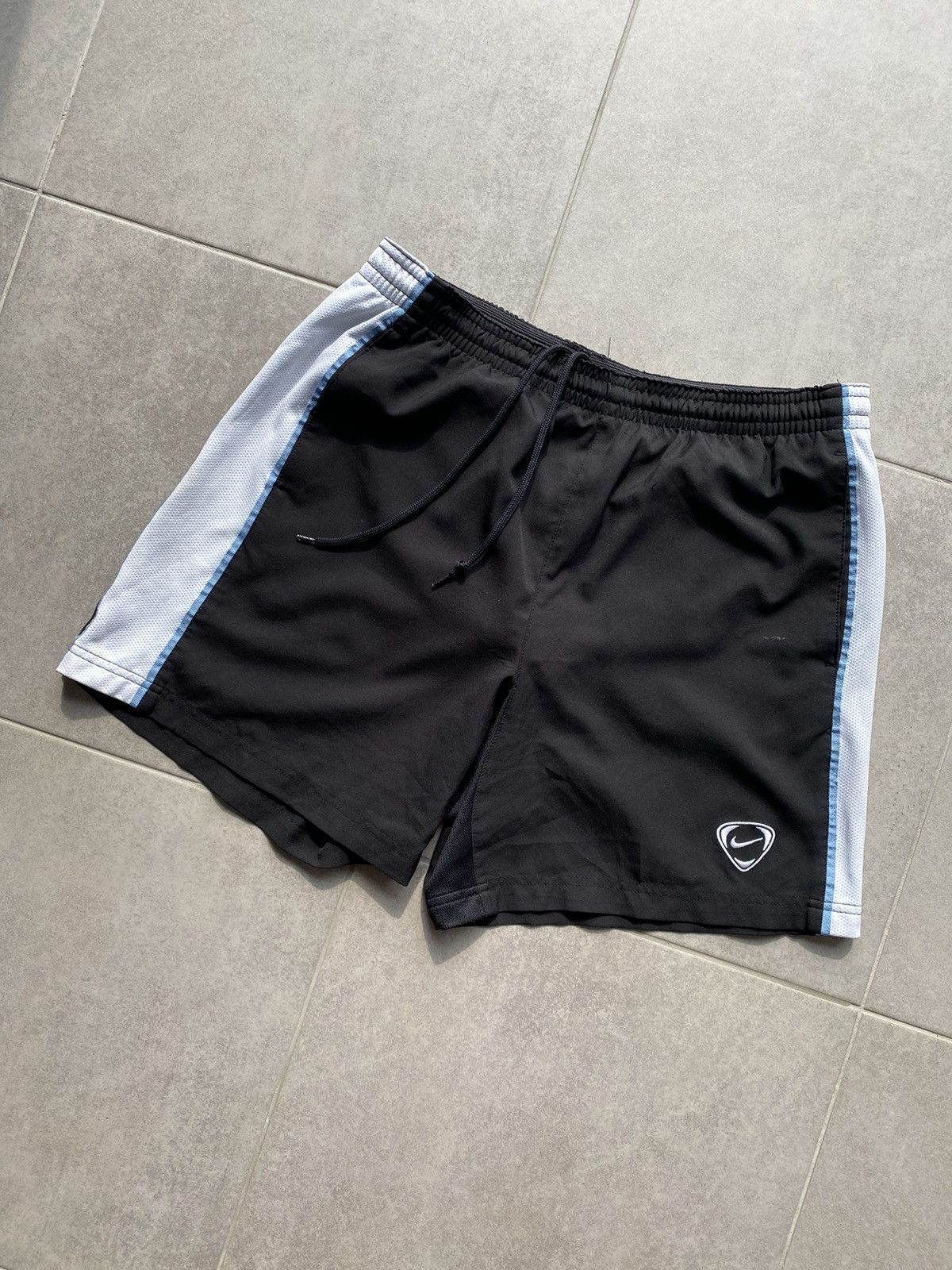 Nike × Vintage Vintage Nike Shorts Size US 31 - 1 Thumbnail