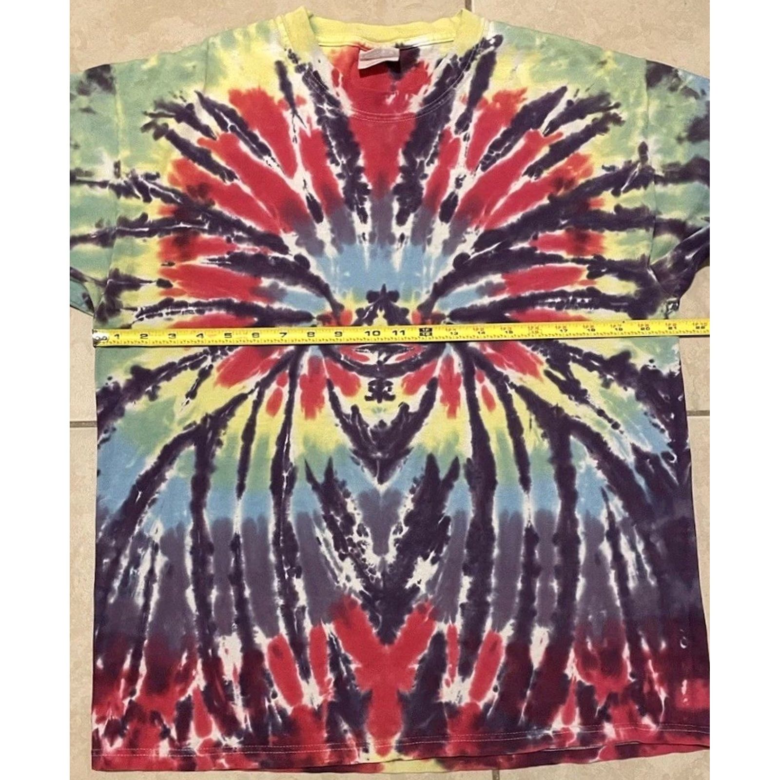 Vintage VINTAGE Protect Our Planet Tie Dye Shirt M Red Beach Surf 90s Y2K Mens Graphic Tee Size US M / EU 48-50 / 2 - 7 Thumbnail
