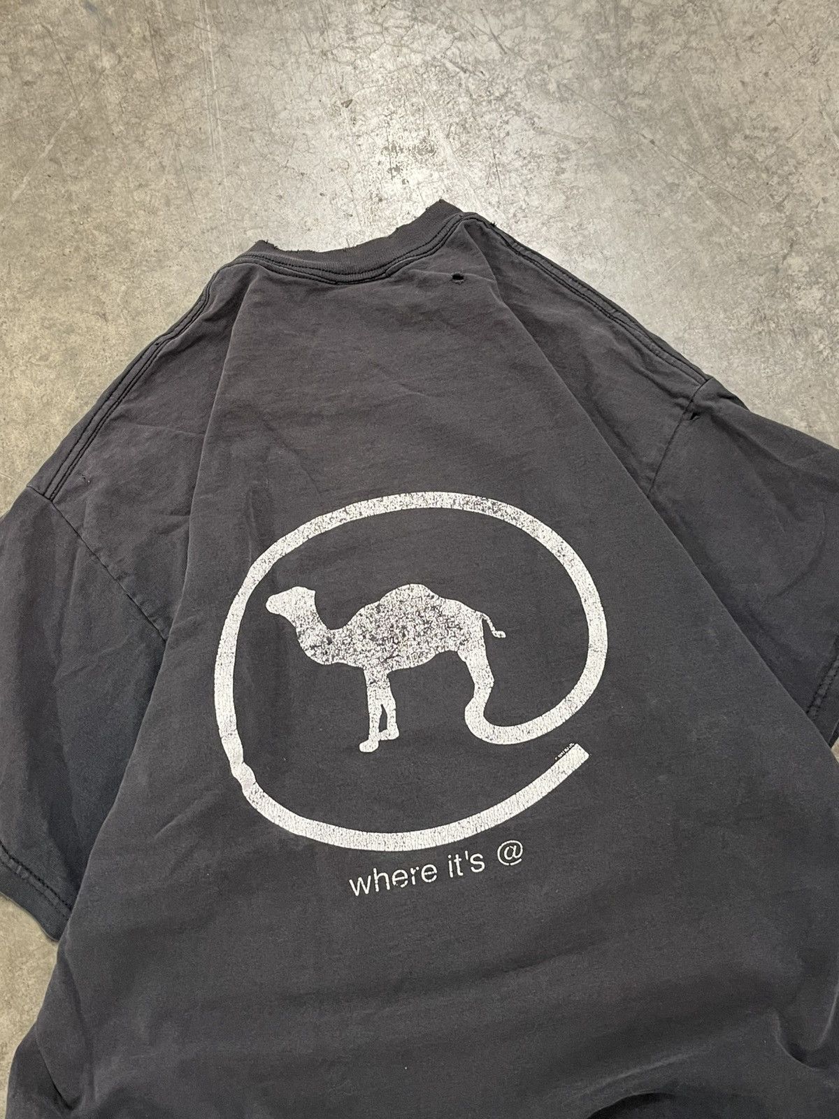 Camel × Japanese Brand × Vintage Vintage sun faded 90s camel cigarettes tee shirt rare Size US XL / EU 56 / 4 - 5 Thumbnail