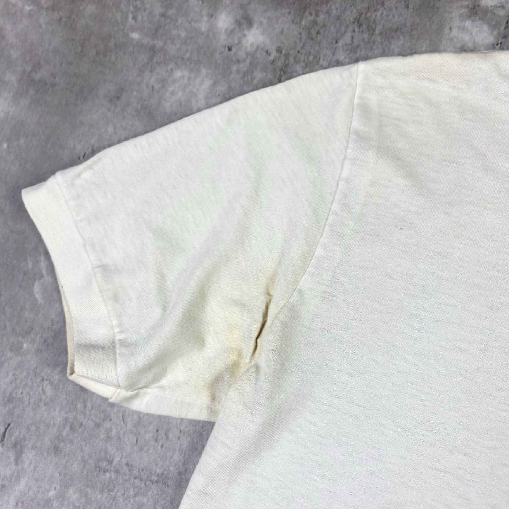 Vintage VINTAGE Iowa University 80s Collared Polo T Shirt L White Cotton Men Regular 32 Degrees Cool 80s Theme Baseball Shirt Size US L / EU 52-54 / 3 - 6 Thumbnail