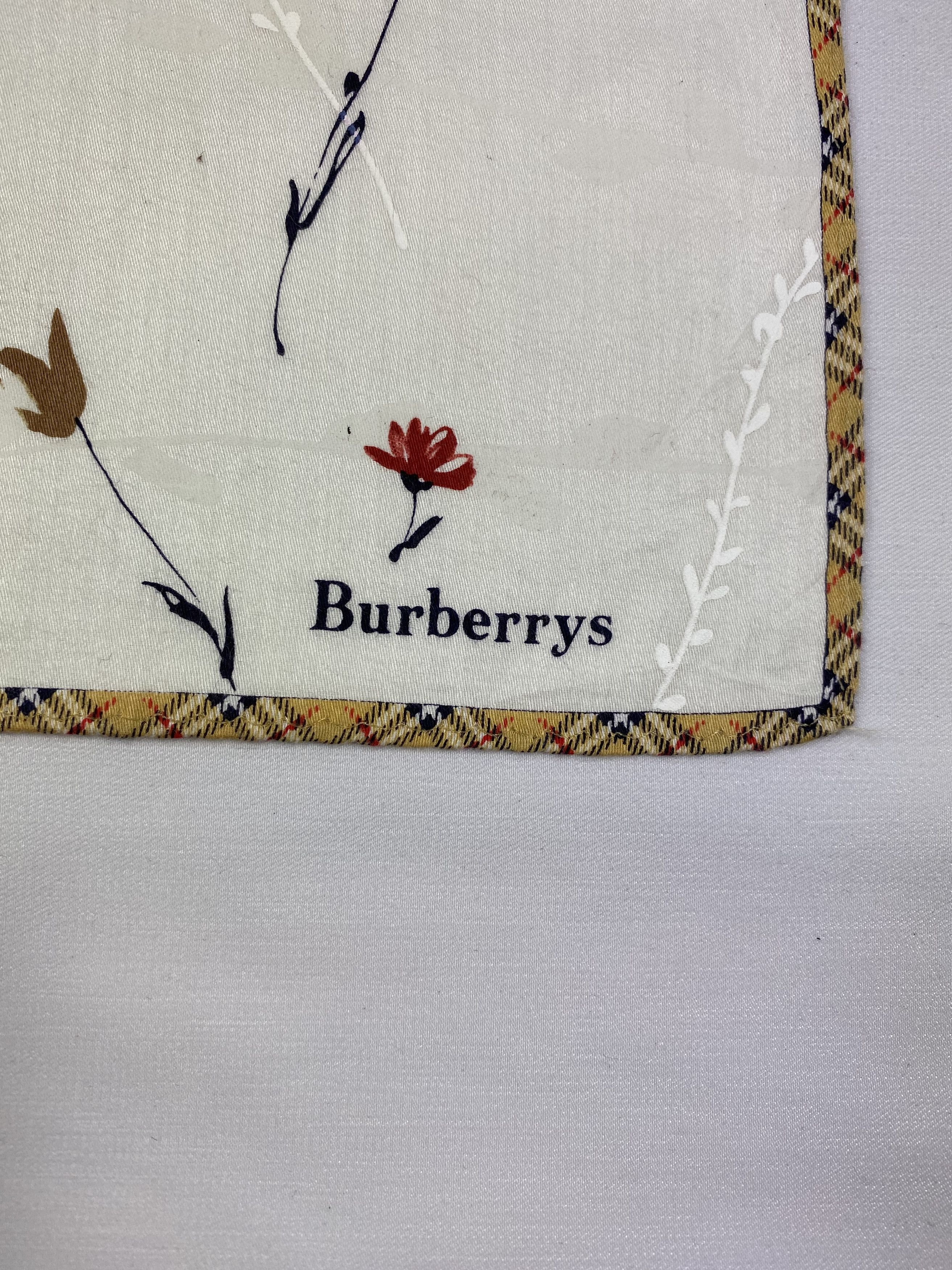 Burberry Burberry Handkerchief / Bandana / Neckerchief Size ONE SIZE - 5 Thumbnail
