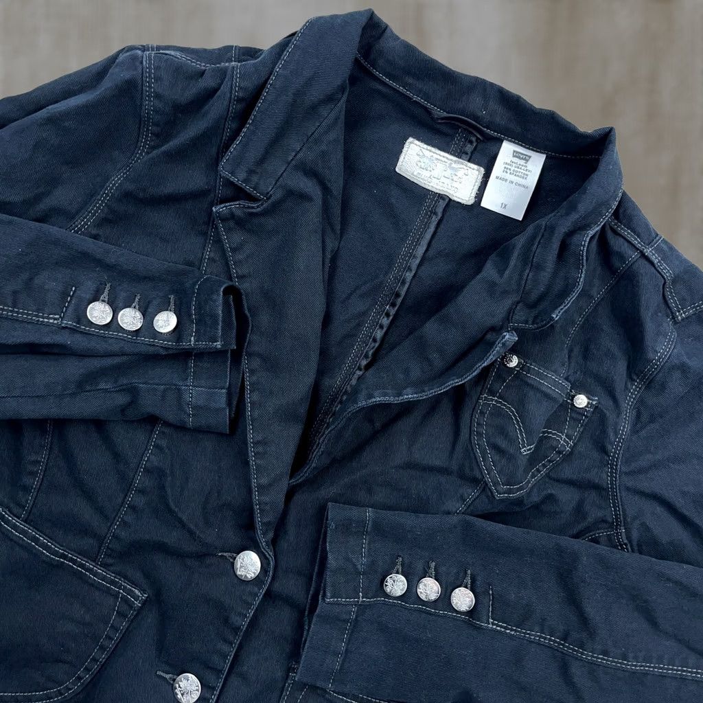 Levi's Levi's Denim Jacket Women 1X Black Regular Short Jacket Unlined Pockets Button VTG 80s 90s Hipster Modern Classic Biker Casual Workwear Ladies Mens? Size 40" / US 18 - 1 Thumbnail