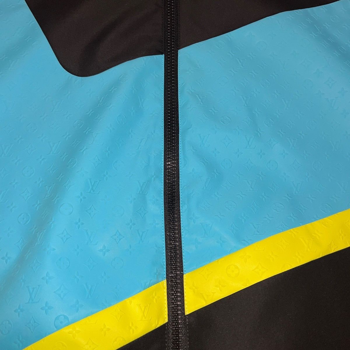 Louis Vuitton LOUIS VUITTON 2023AW Graphic Layered Monogram Nylon Jacket Size US L / EU 52-54 / 3 - 2 Thumbnail