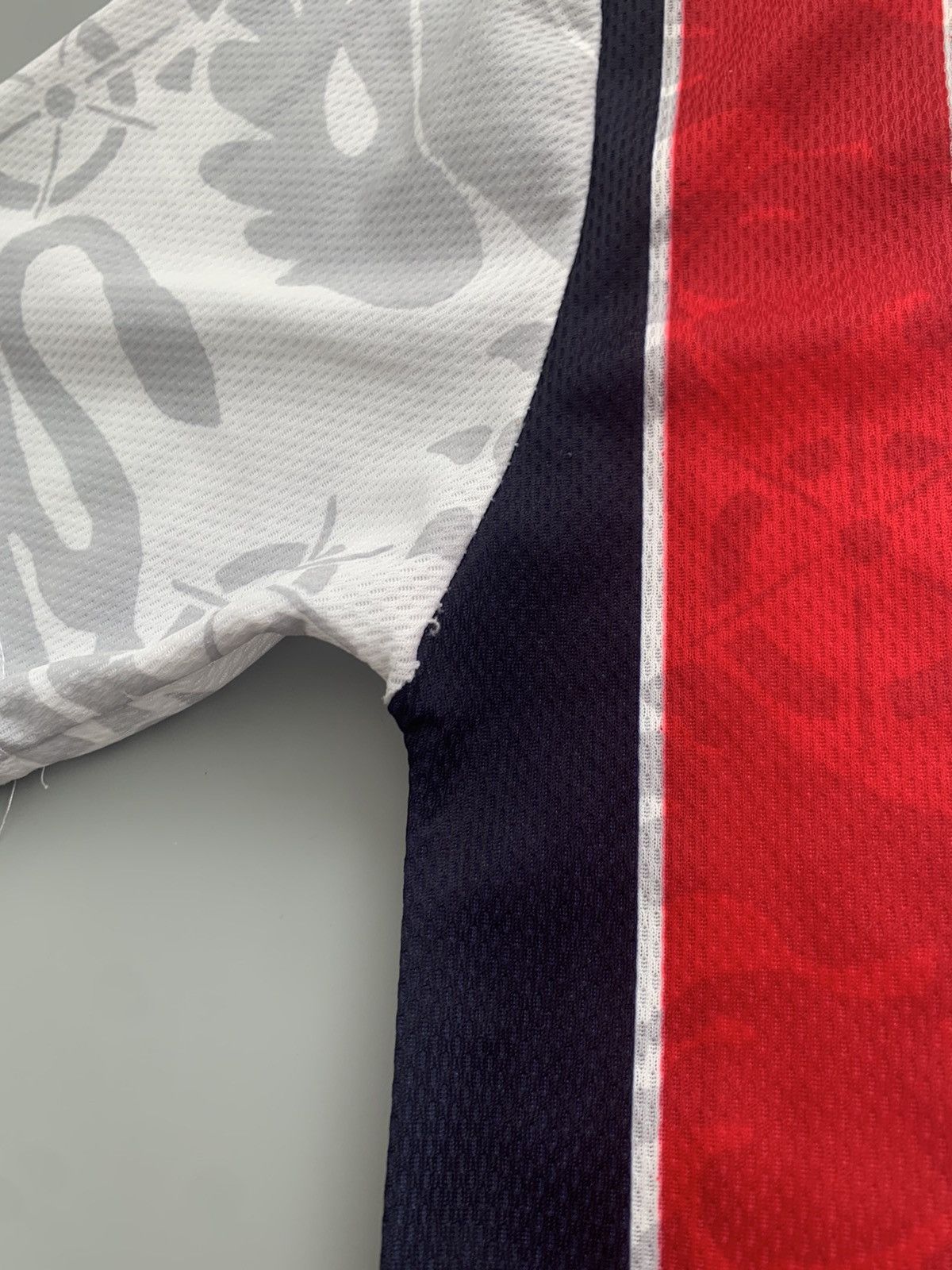 Vintage Vintage England Owen 20 Soccer Jersey Replica Football Shirt Size US M / EU 48-50 / 2 - 12 Thumbnail