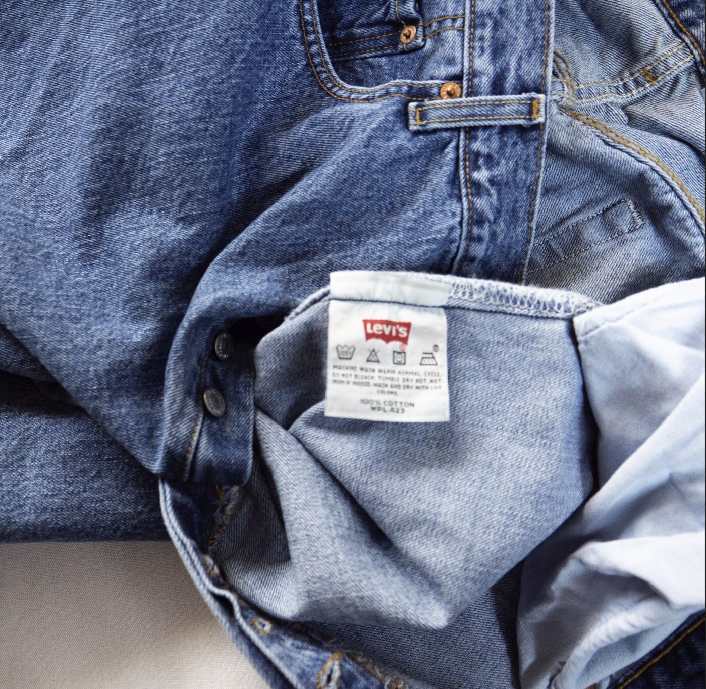 Levi's Levi’s 501 – W40 L32 – Button Fly – June 2005 – 100% Cotton Size US 40 / EU 56 - 7 Thumbnail