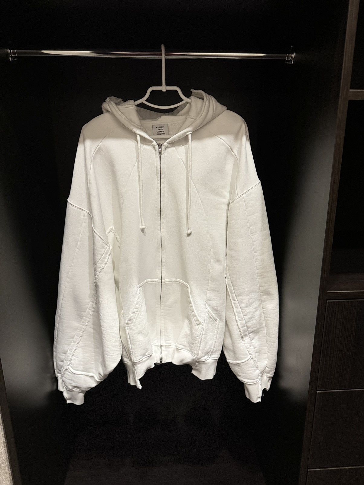 Vetements VETEMENTS Men White Cut Up Destroyed Hoodie Size M Oversized Size US M / EU 48-50 / 2 - 6 Thumbnail