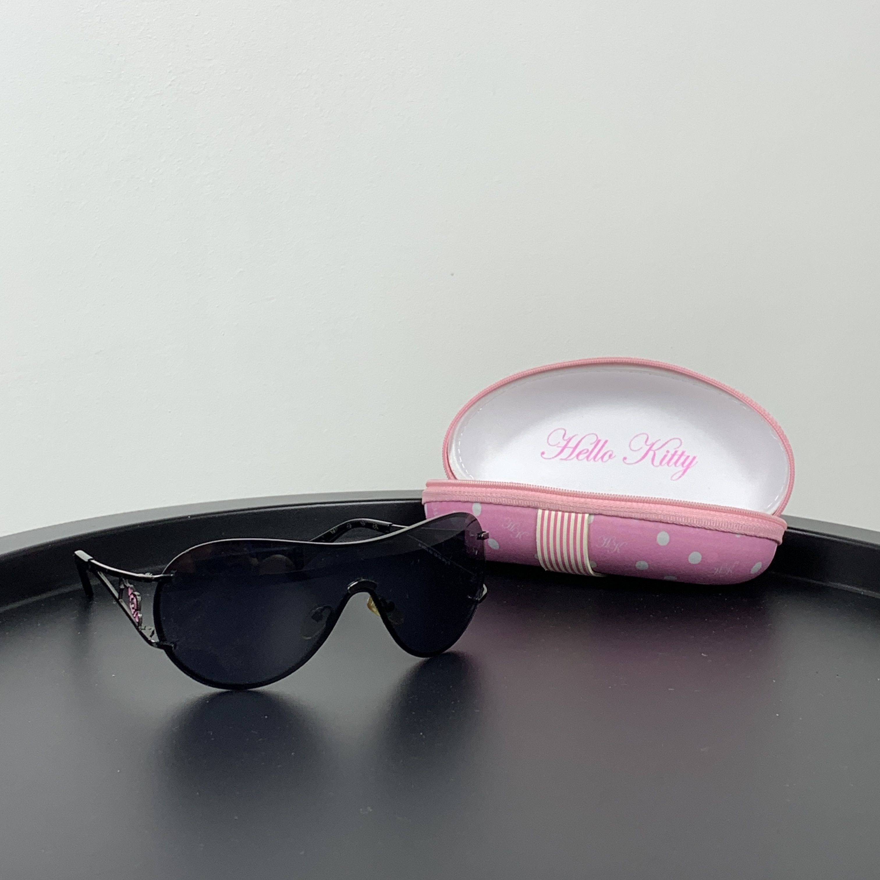 Vintage Y2K Hello Kitty SLAY Women's Sunglasses Glasses With Case Size ONE SIZE - 11 Thumbnail