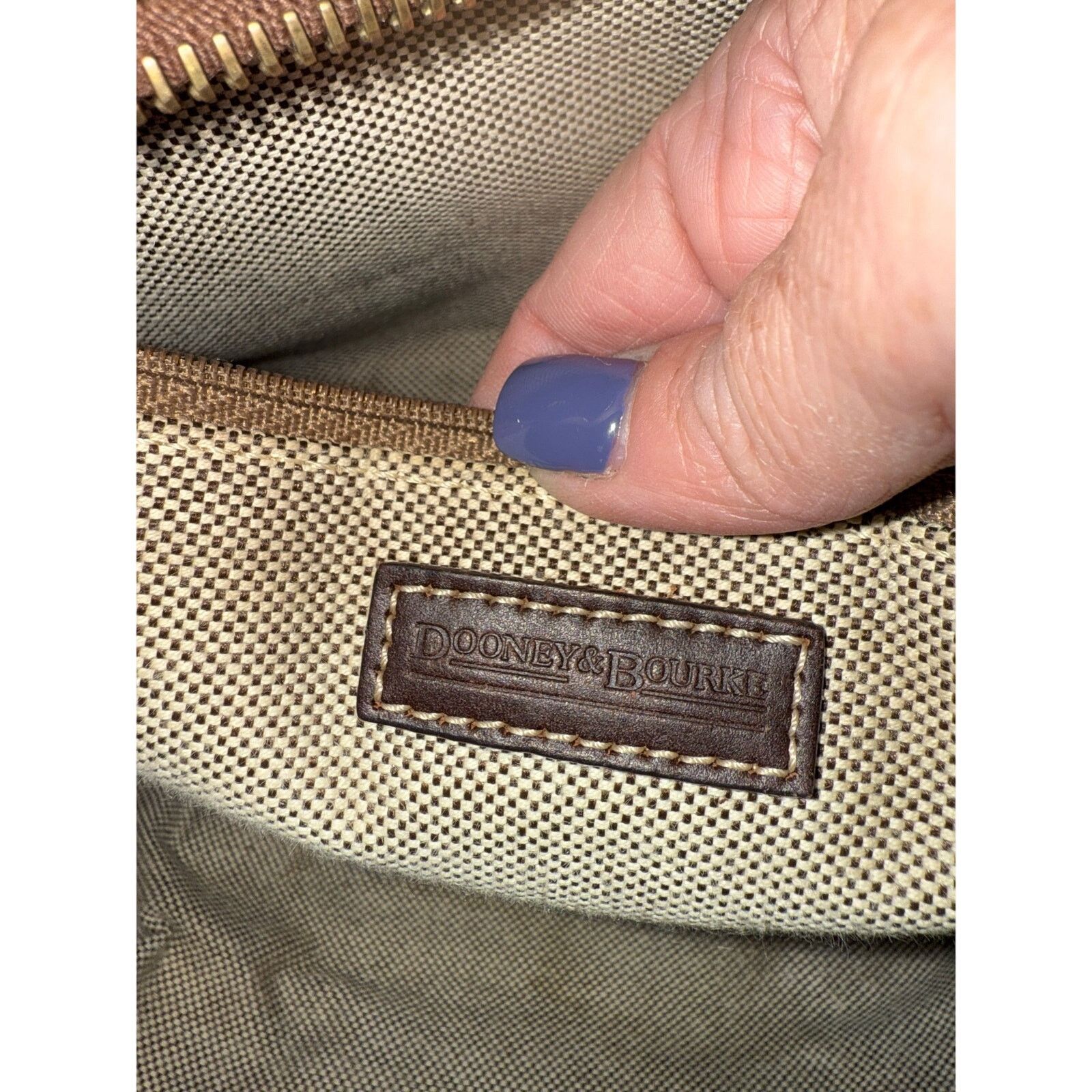 Dooney & Bourke Dooney & Bourke Monogram Tote Shoulder Bag w Coin PurLeather Size ONE SIZE - 8 Thumbnail