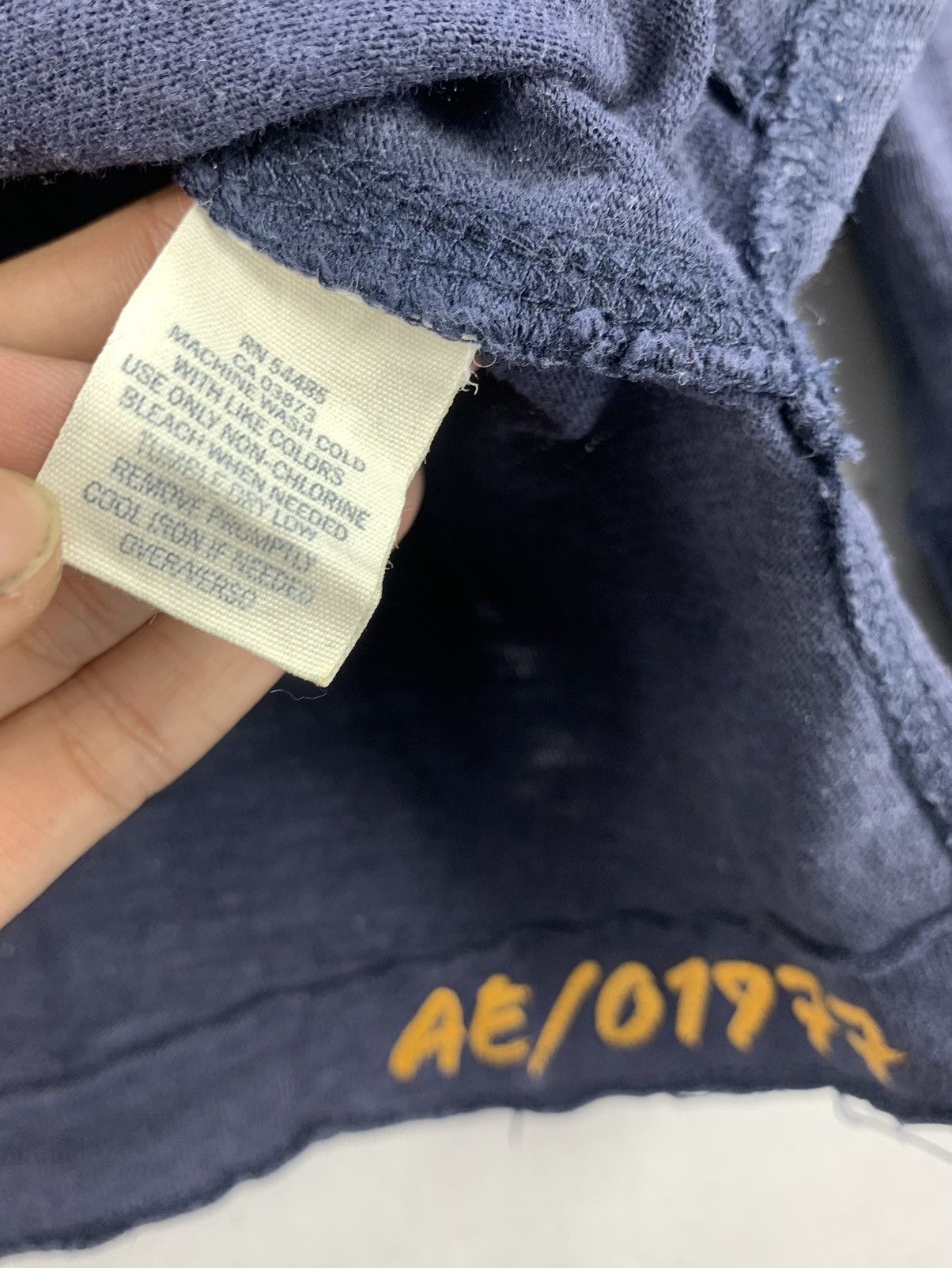American Eagle Outfitters American Eagle Outfitter Longsleeve Street Style Y2K Tshirt Size US L / EU 52-54 / 3 - 12 Thumbnail