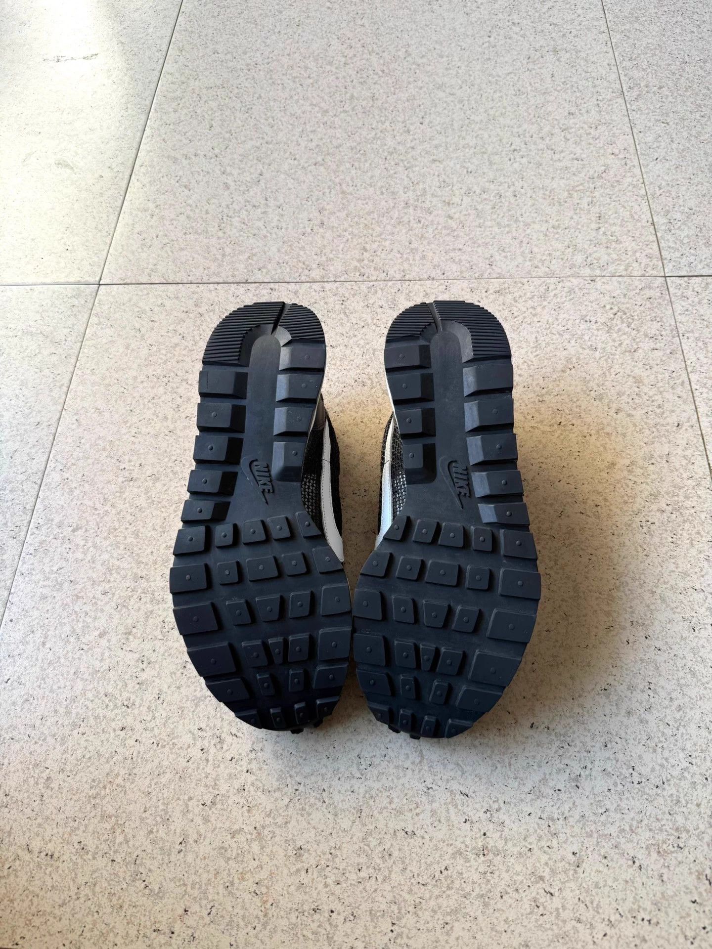 Nike sacai vaporwaffle black white 46 lightly worn Size US 13 / EU 46 - 5 Thumbnail