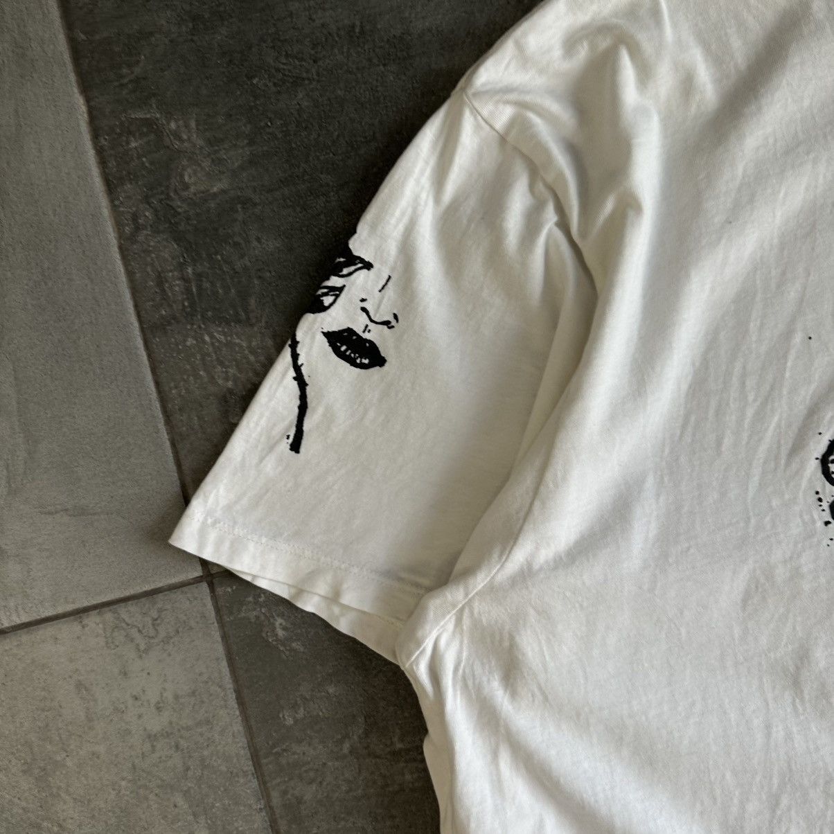 Band Tees × Vintage Vintage Shawn Mendes T-shirts Big Logo Y2K Band Rock 00s Size US XL / EU 56 / 4 - 4 Thumbnail