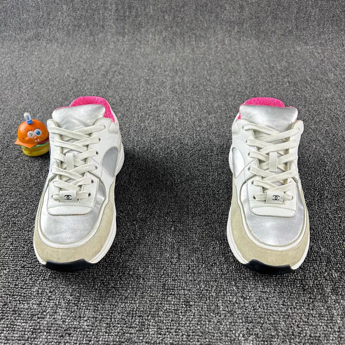 Chanel Chanel color blocked sneakers women's 37 Size US 6 / IT 36 - 2 Thumbnail