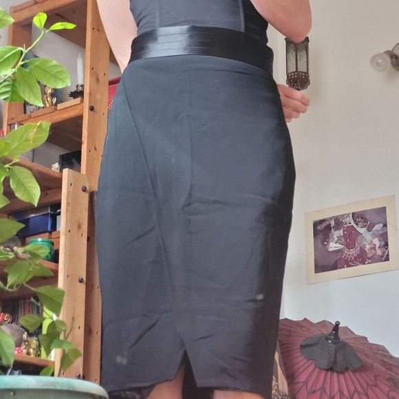 Elisabetta Franchi Elisabetta Franchi Black Midi Wallet Cut Skirt Size 44 - 27" Size 27" / US 4 / IT 40 - 1 Thumbnail
