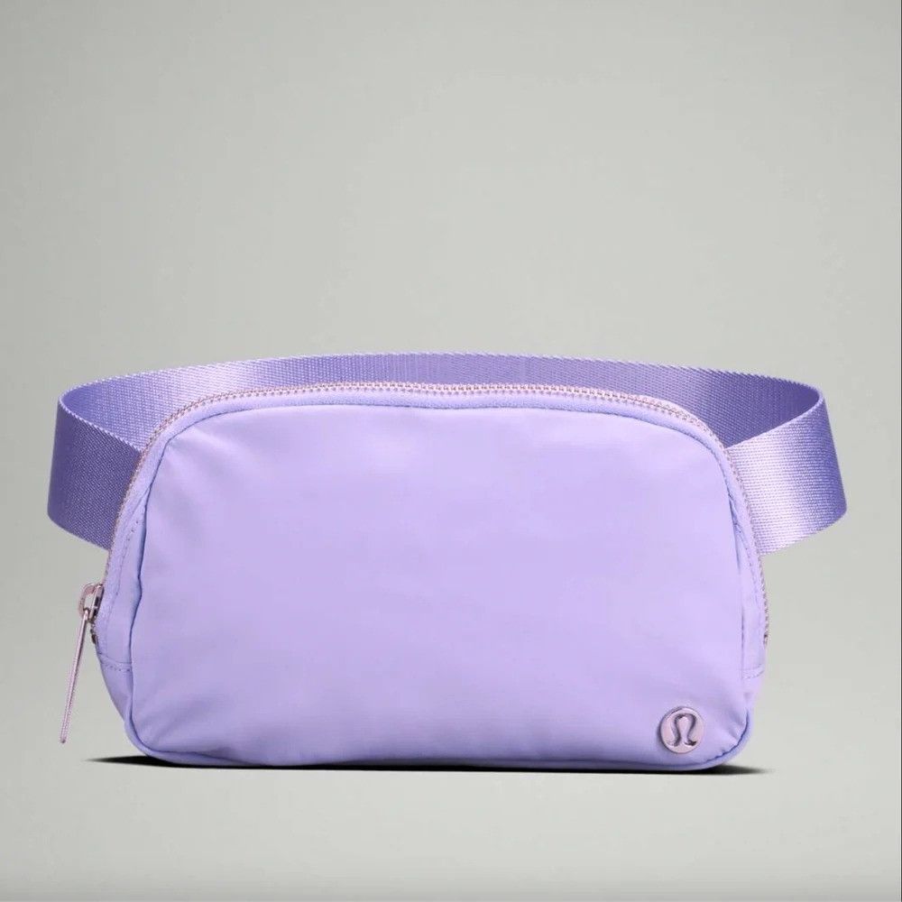 Lululemon NWT LULULEMON EVERYWHERE BELT BAG 1L -LILAC Size ONE SIZE - 1 Thumbnail