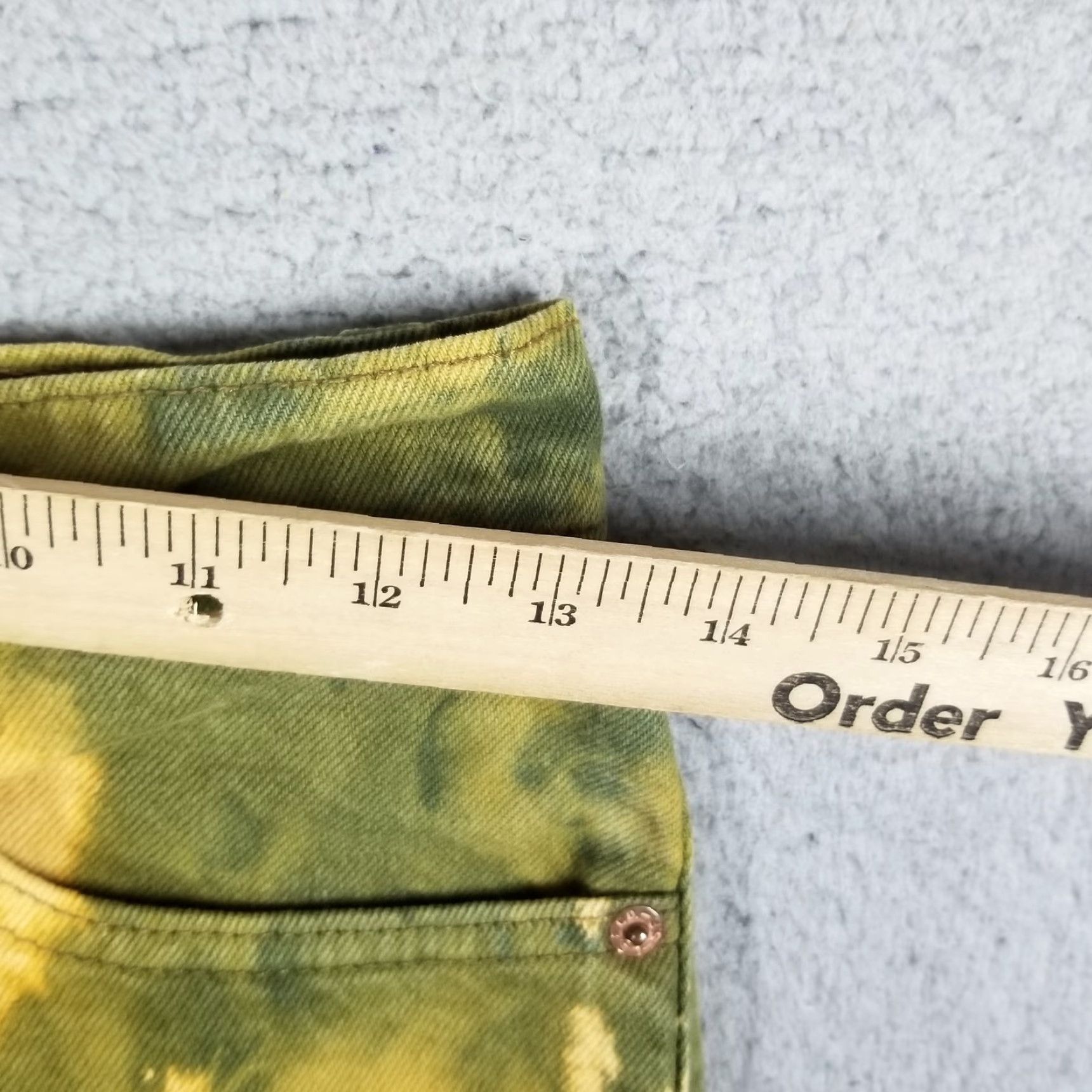 Levi's VINTAGE Levi's Jeans Womens Medium Slim Fit Tapered Leg Tie Dye 90s Denim Size 28" / US 6 / IT 42 - 4 Thumbnail