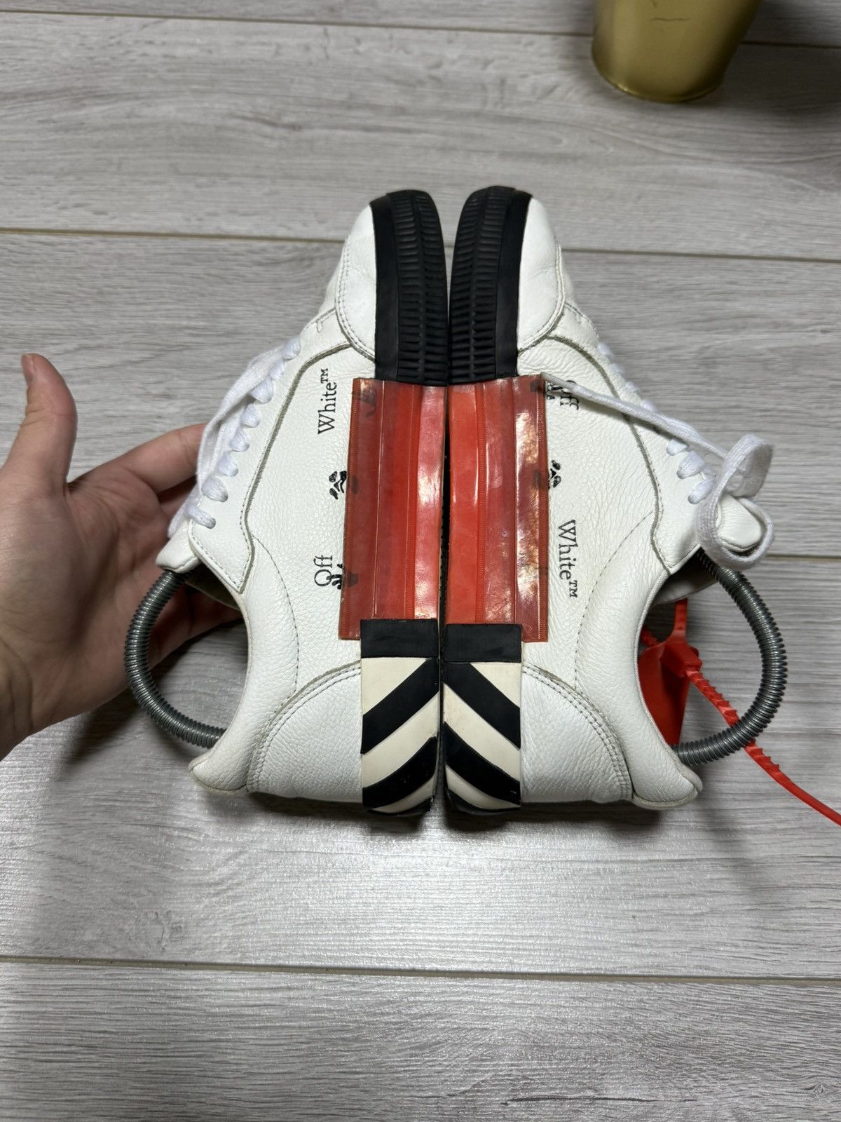Off-White Off-White leather vulcanized arrows tape sneakers Size US 8.5 / EU 41-42 - 10 Thumbnail