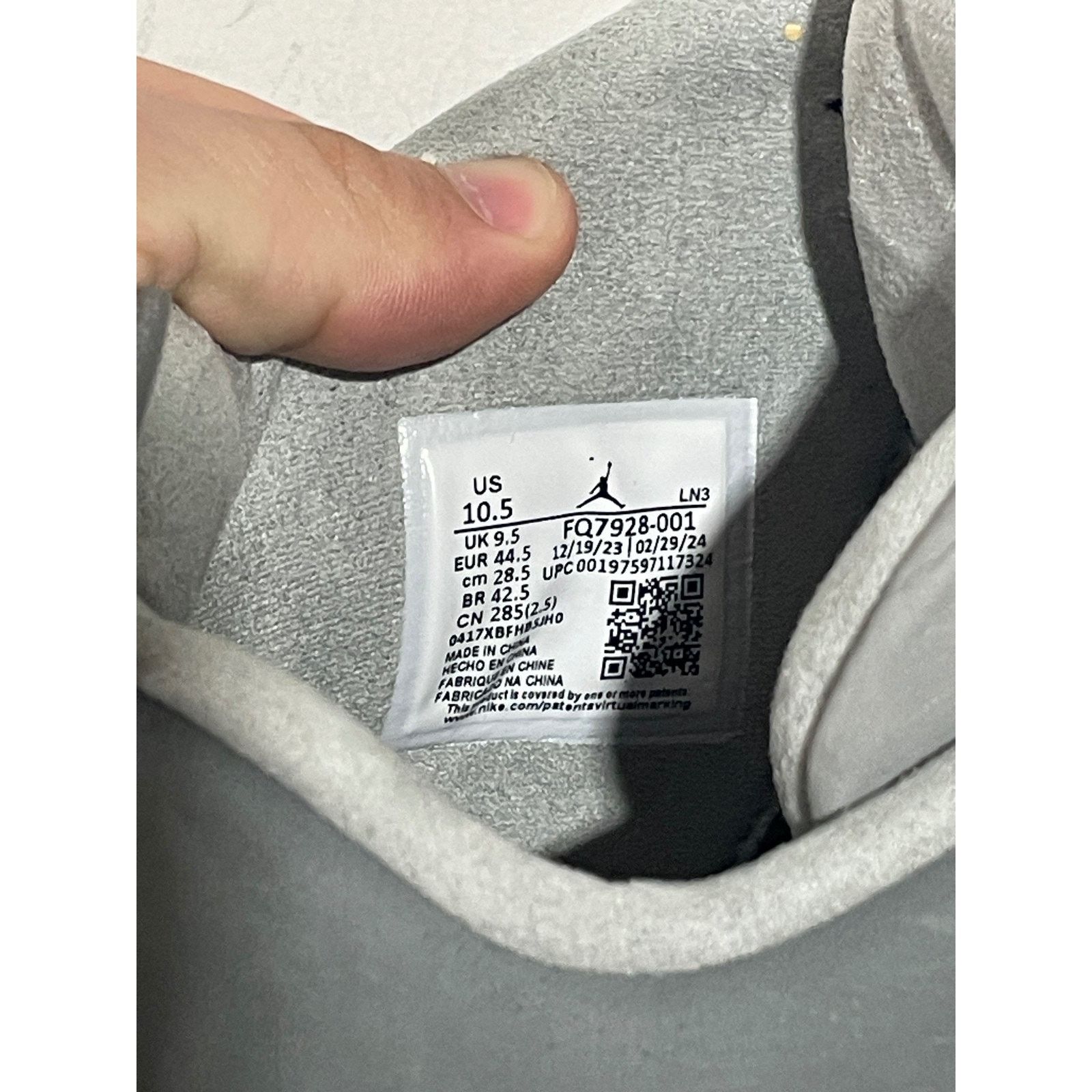 Nike JORDAN 4 RETRO PARIS OLYMPICS WET CEMENT' SIZE 10.5 PREOWNED Size US 10.5 / EU 43-44 - 8 Thumbnail