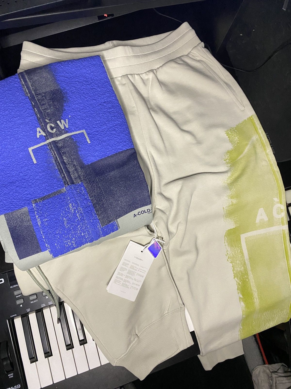 A-COLD-WALL* A-Cold-Wall Bone Collage Sweatpants Size US 34 / EU 50 - 1 Thumbnail