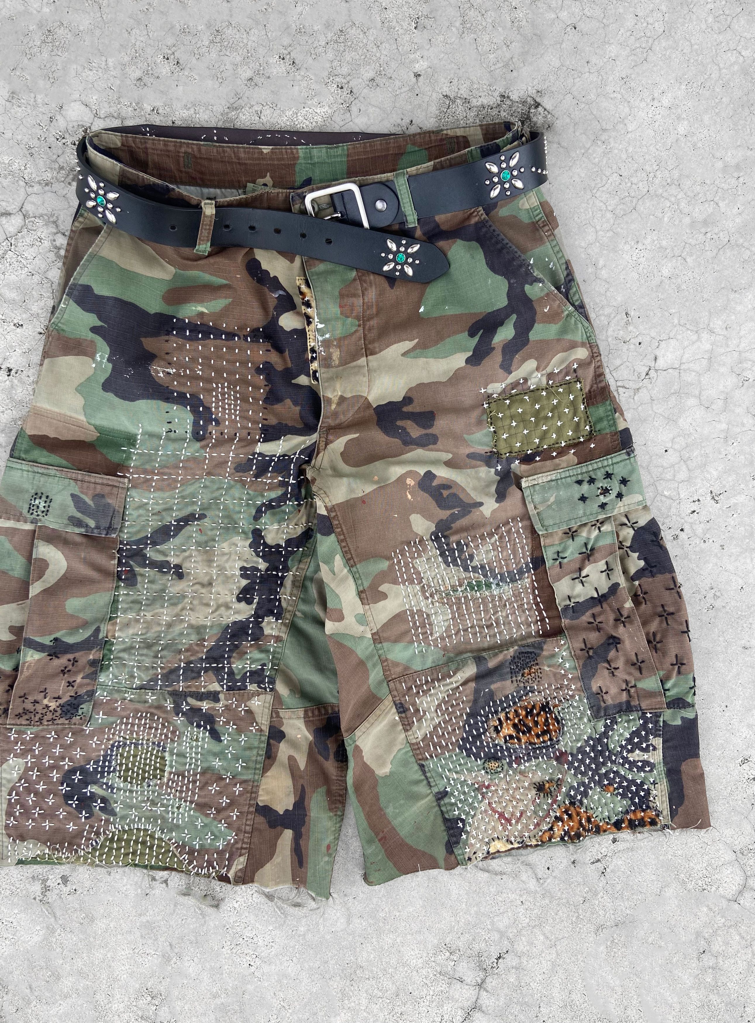 🧵 1996s VINTAGE CAMO CARGO SASHIKO PATCH SHORTS