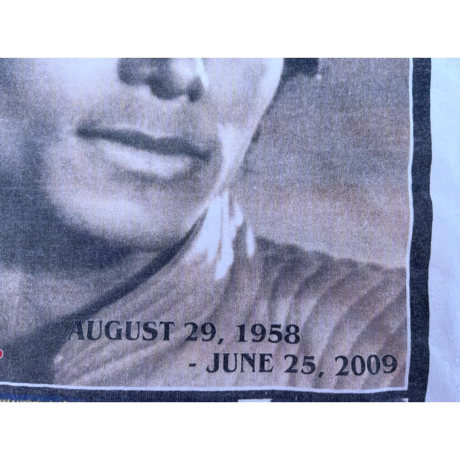 Vintage VINTAGE Michael Jackson Life Tribute Memorial T-shirt 1958-2009 Sz XL Size US XL / EU 56 / 4 - 4 Thumbnail