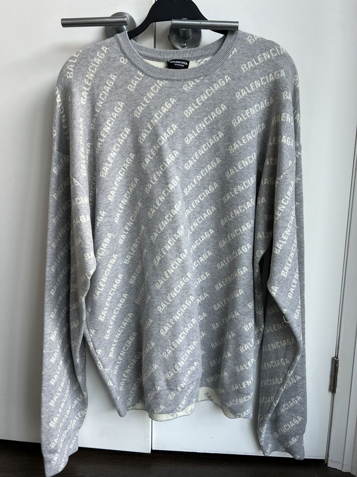 Balenciaga Balenciaga Logo Sweater Size L / US 10 / IT 46 - 1 Thumbnail
