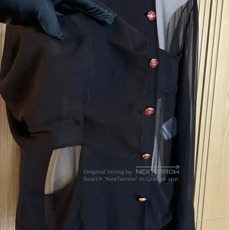 Chanel Chanel Short Sleeve Black Silk Blouse for Women . Size S / US 4 / IT 40 - 5 Thumbnail