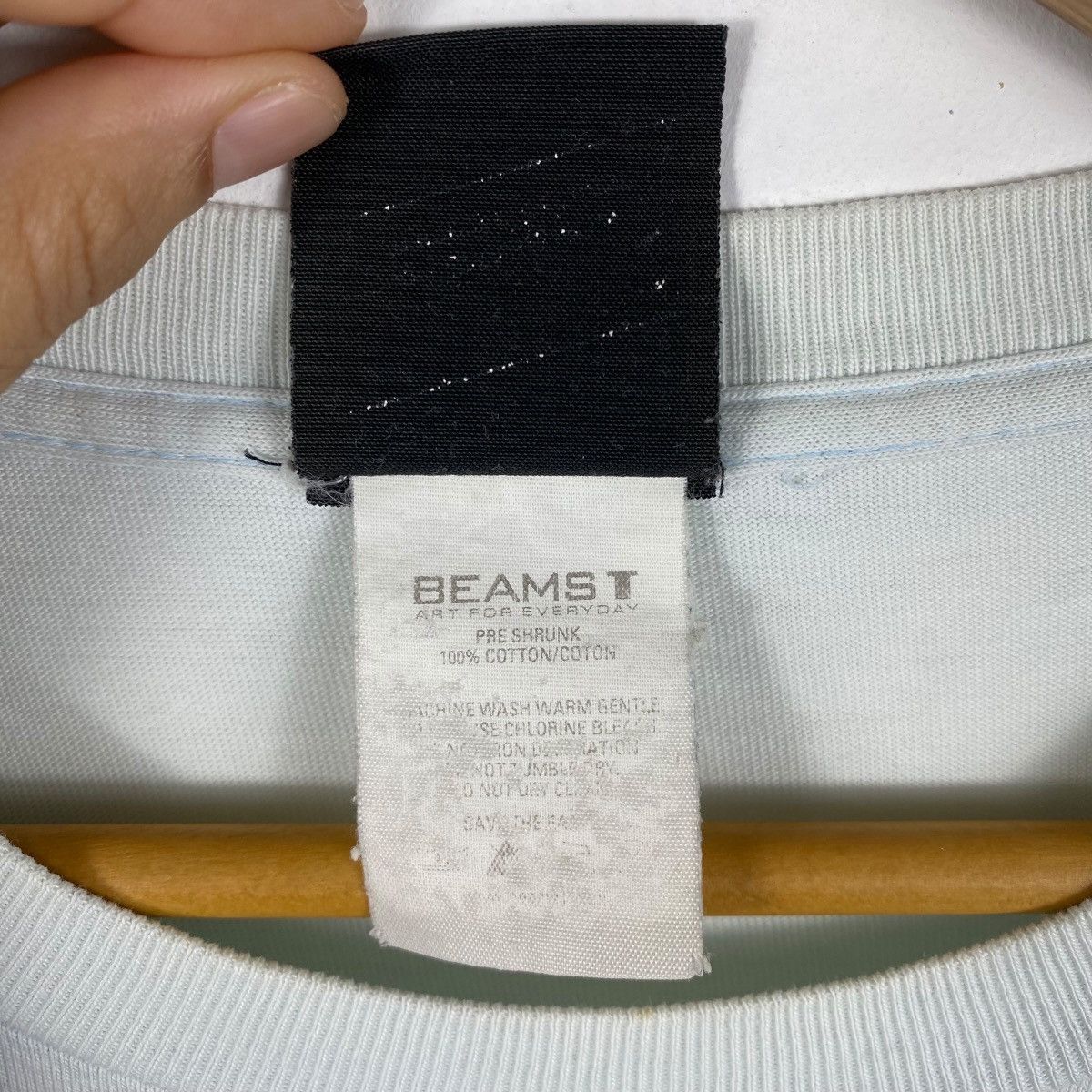 Beams Plus × Japanese Brand BEAMS PLUS Lady Bugs Flying High Graphic Tee Shirt Size US L / EU 52-54 / 3 - 7 Thumbnail