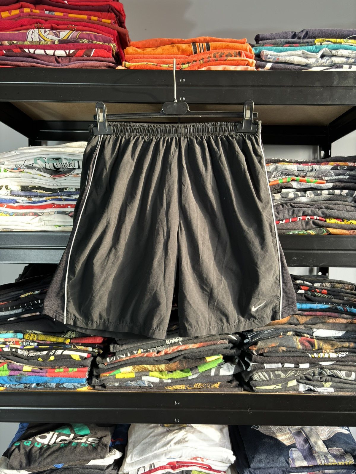 Nike Mens Vintage Nike Shorts Logo Swoosh Y2K Sport outdoor Size US 30 / EU 46 - 1 Thumbnail