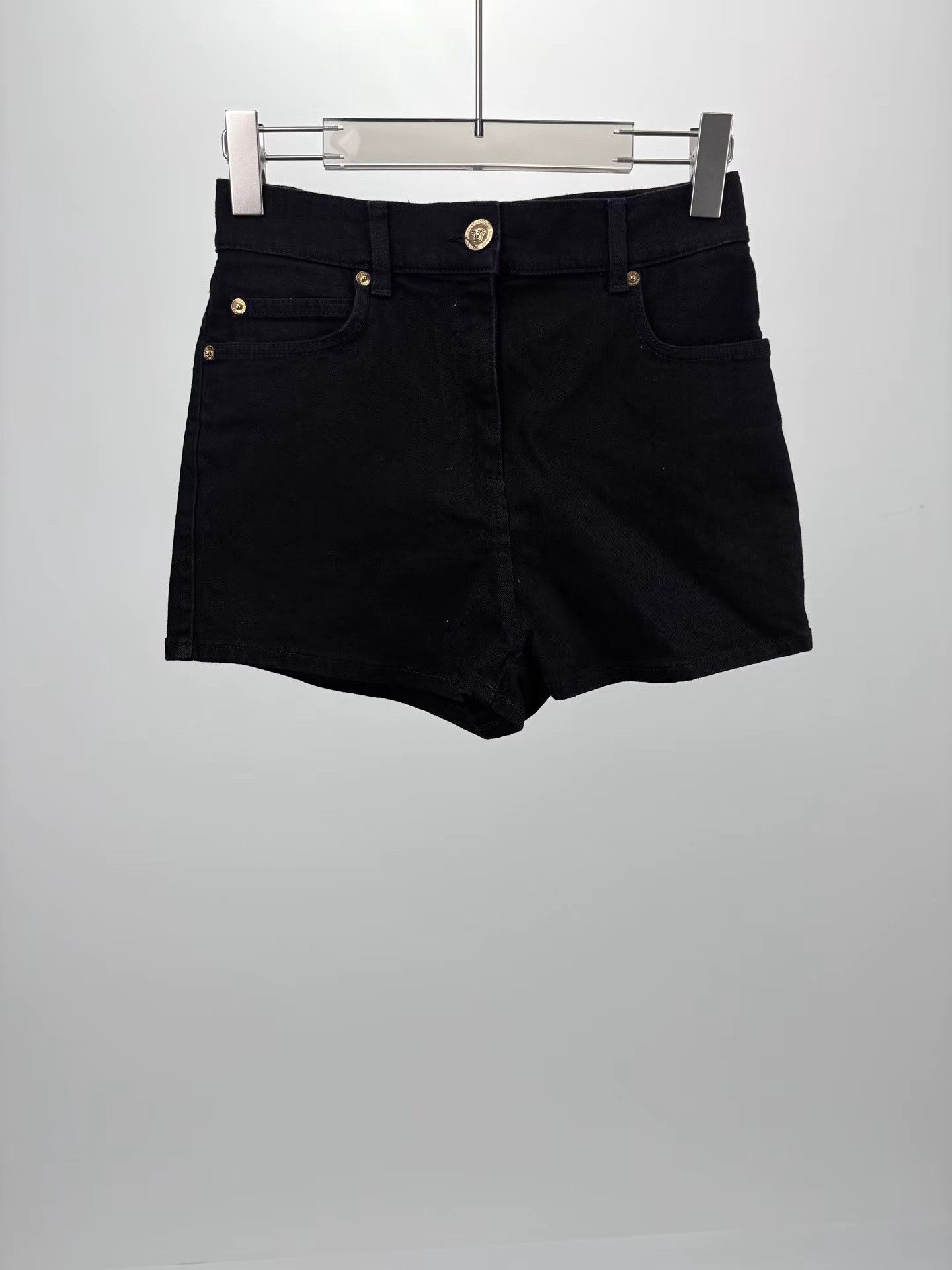 Versace VERSACE Medusa Back Pocket Shorts K1 Size 26" / US 2 / IT 38 - 1 Thumbnail