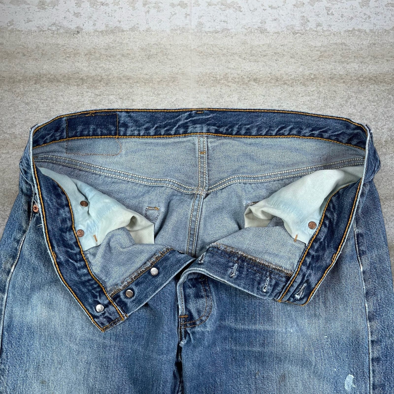 Levi's Vintage 90s Levis Jeans 501 36x30 Straight Fit Medium Wash Size US 36 / EU 52 - 6 Thumbnail