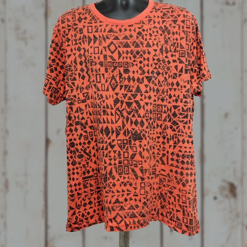 Aeropostale Aeropostale T-Shirt Mens XL Orange/Black Geometric All Over Design Y2K Shirt Regular crew neck Size US XL / EU 56 / 4 - 1 Thumbnail