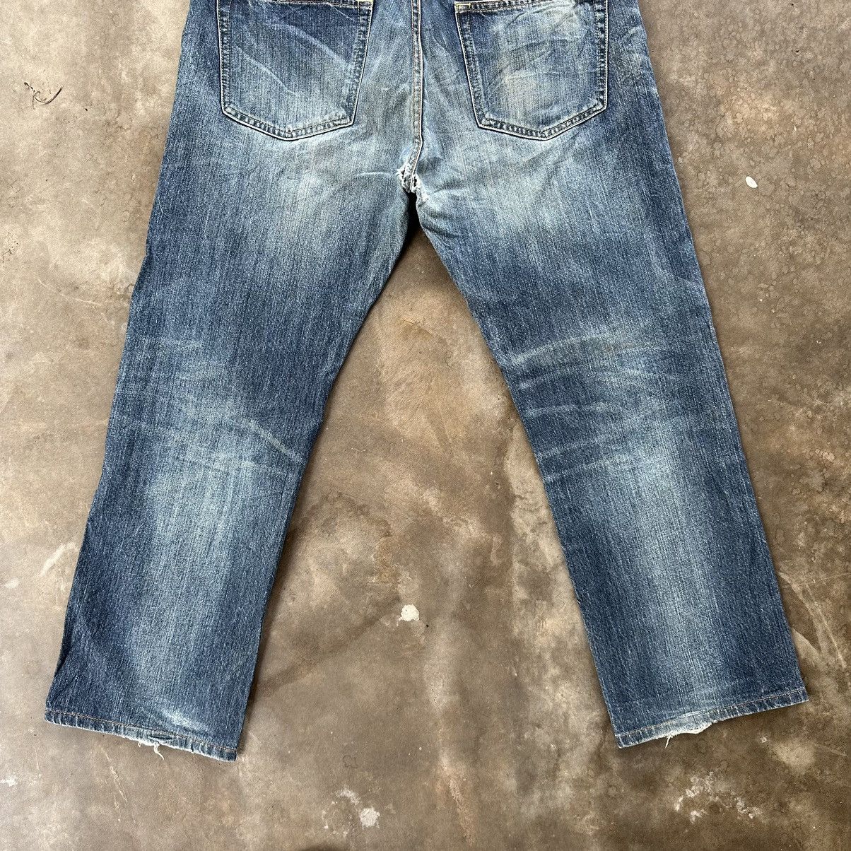 Japanese Brand Vintage Japanese Distressed Faded Denin Jean Pant W35 Size US 35 - 11 Thumbnail