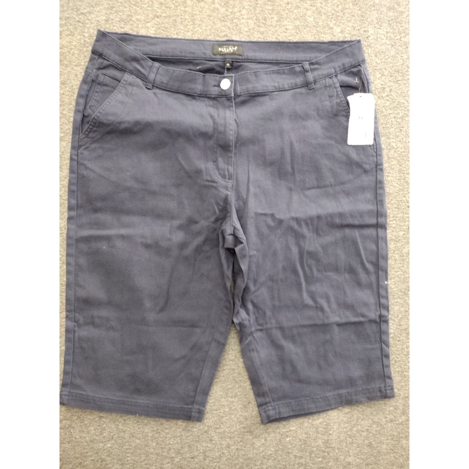 Vintage Bexleys Women's High Rise Chino Shorts Gray/Blue 46 Shorts Womens Plus Size 46 Cotton Blend Zip 5-Pocket Inseam 12 in Casual Summer CIVARIANT Size 32" / US 10 / IT 46 - 2 Thumbnail