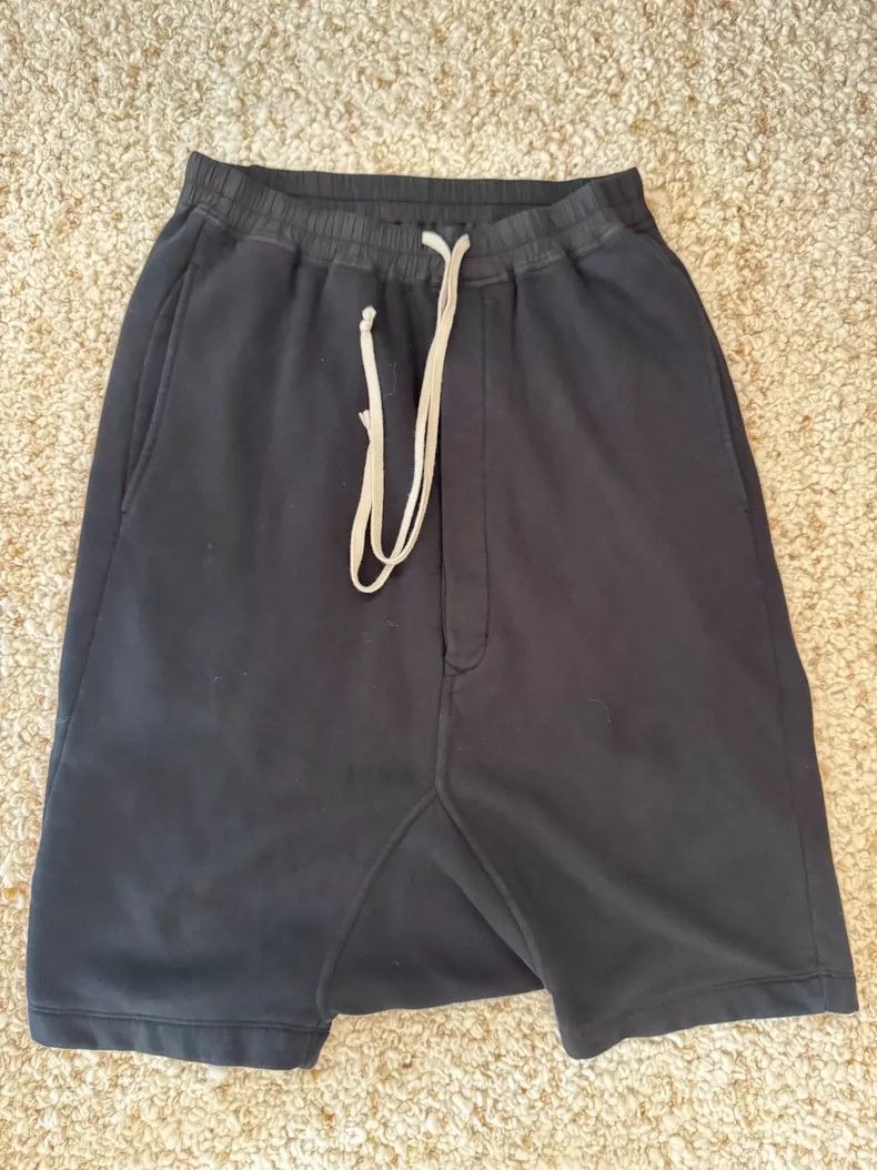 Rick Owens Rick Owens size xs Traditional black Terry shorts Size US 28 / EU 44 - 1 Thumbnail