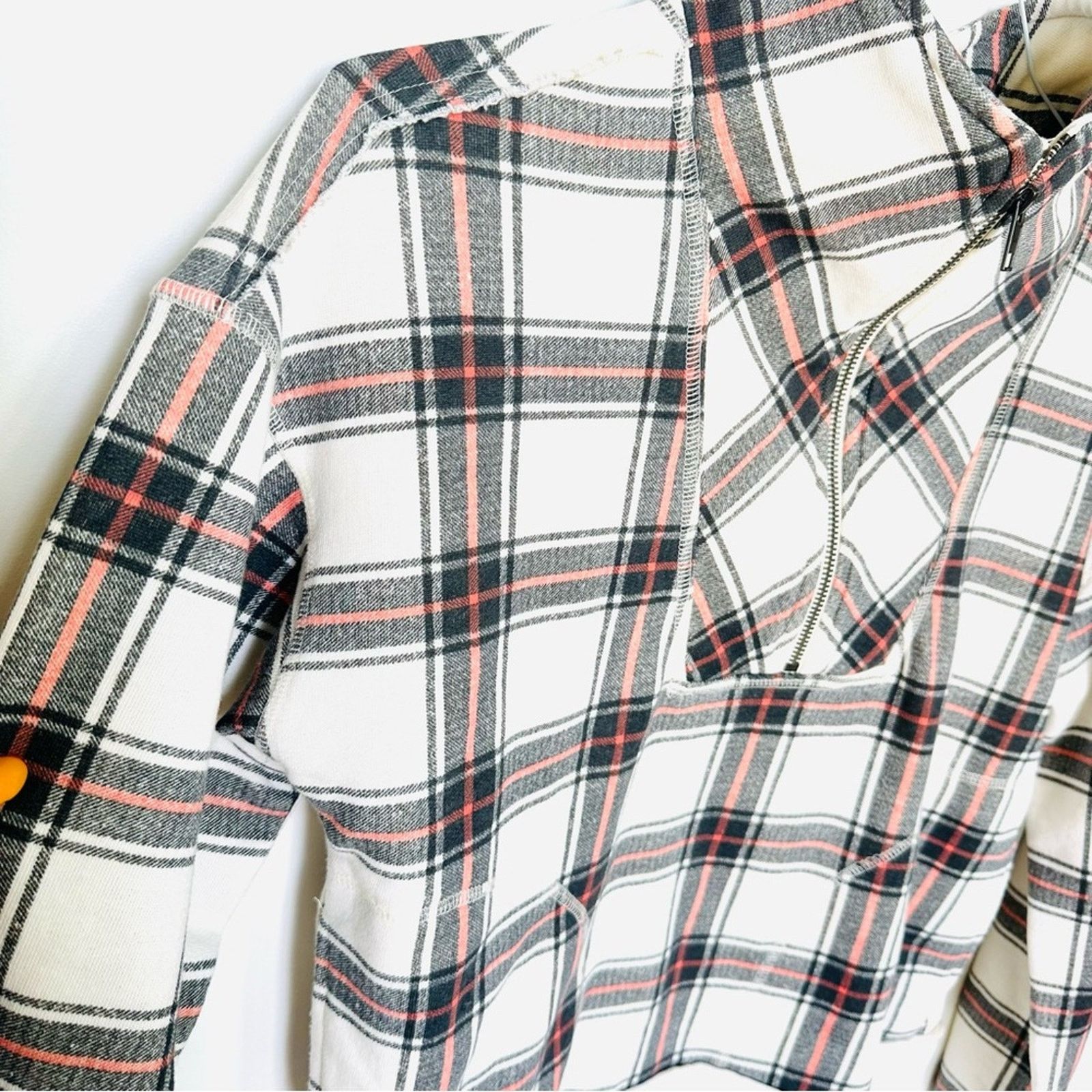Free People NEW FREE PEOPLE White Red Black Plaid Pullover Zip Sweater Size S / US 4 / IT 40 - 10 Thumbnail