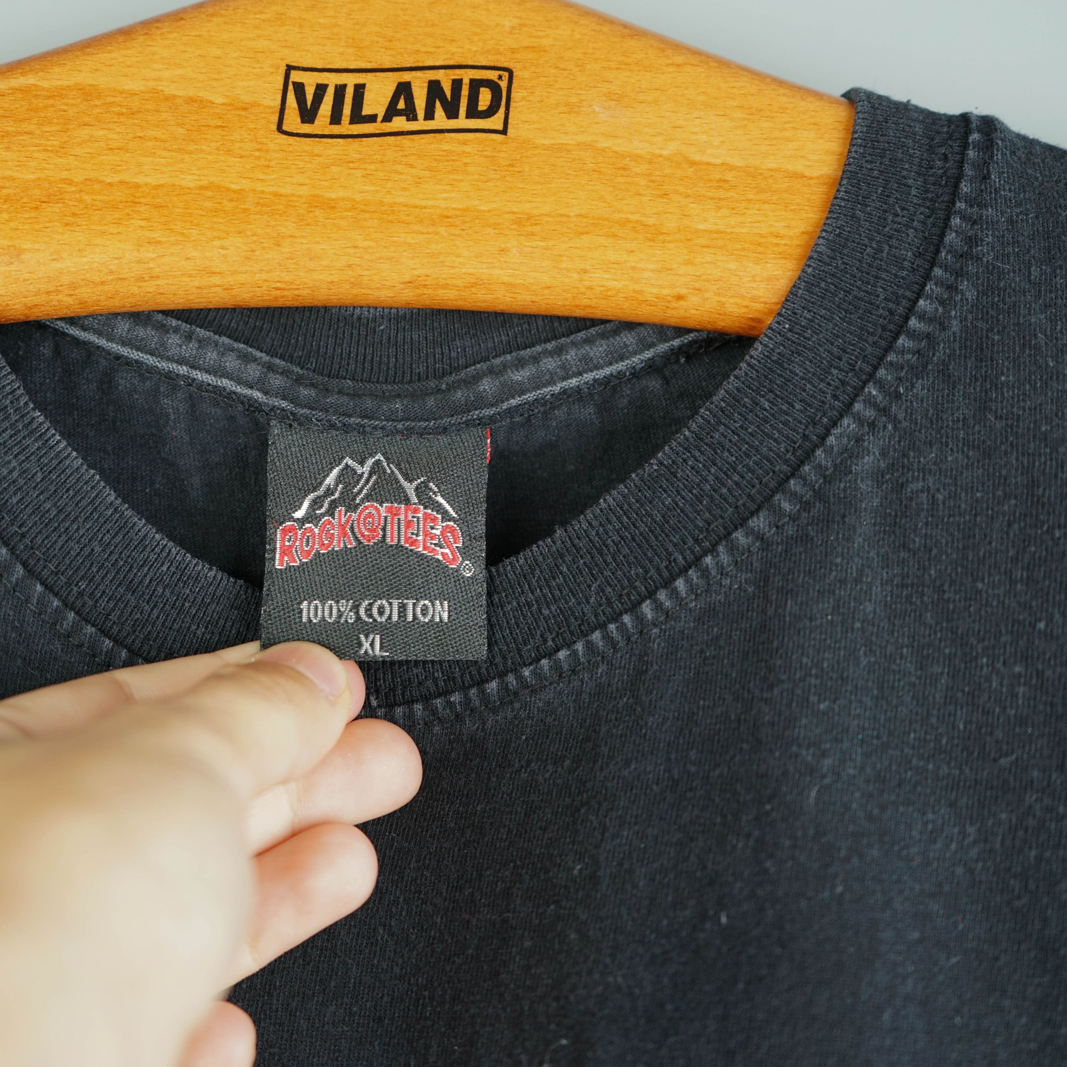 Band Tees × Vintage vintage 2009 ACDC Back In Black T-Shirt Size US XL / EU 56 / 4 - 4 Thumbnail