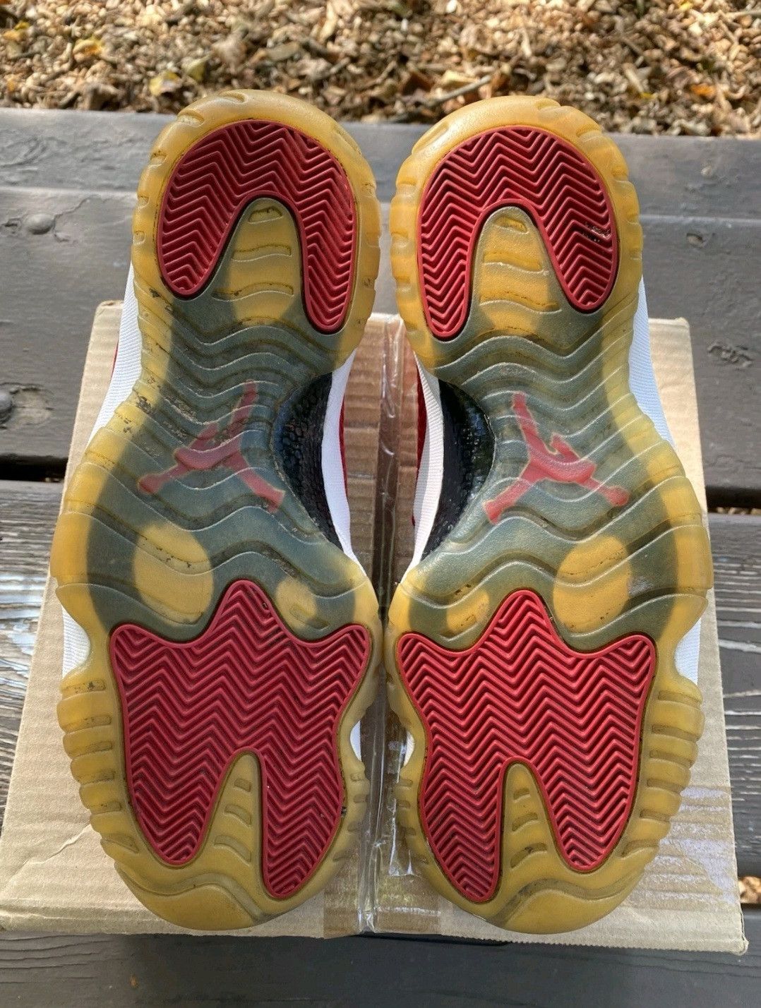 Jordan Brand Nike Air Jordan Future Low Gym Red White Size 12 Men Size US 12 / EU 45 - 6 Thumbnail
