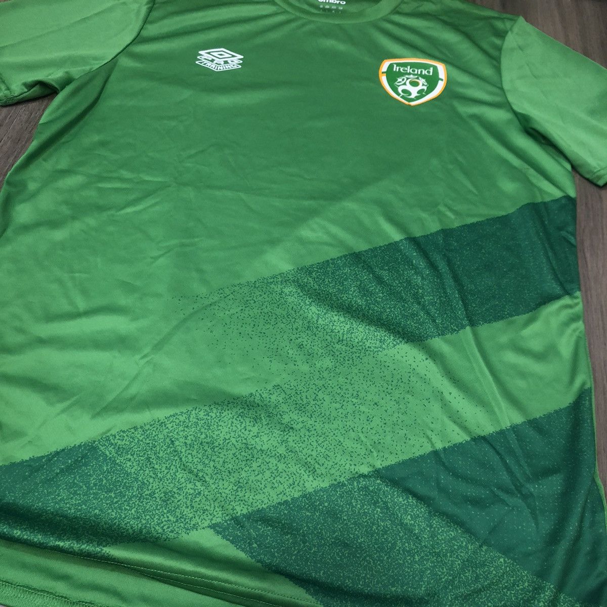 Umbro Ireland 23/24 training jersey Size US L / EU 52-54 / 3 - 3 Thumbnail