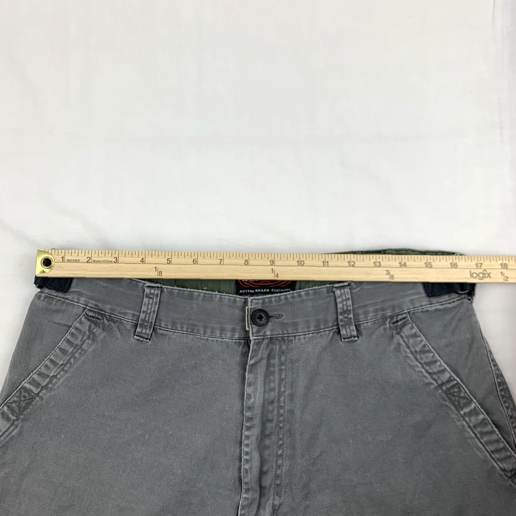 Vintage VINTAGE Wear First Cargo Shorts Men Adult 34 Gray Cargo Pockets Belt Y2K Size US 34 / EU 50 - 5 Thumbnail