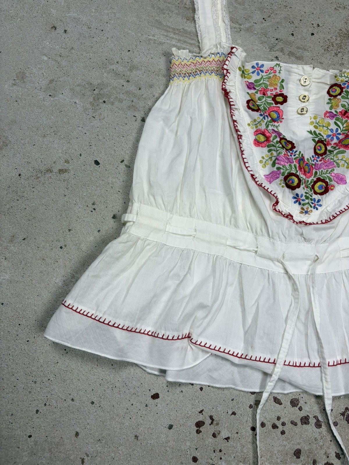 Dolce & Gabbana Vintage 2000s Dolce & Gabbana White Floral Embroidered Top Size M / US 6-8 / IT 42-44 - 4 Thumbnail